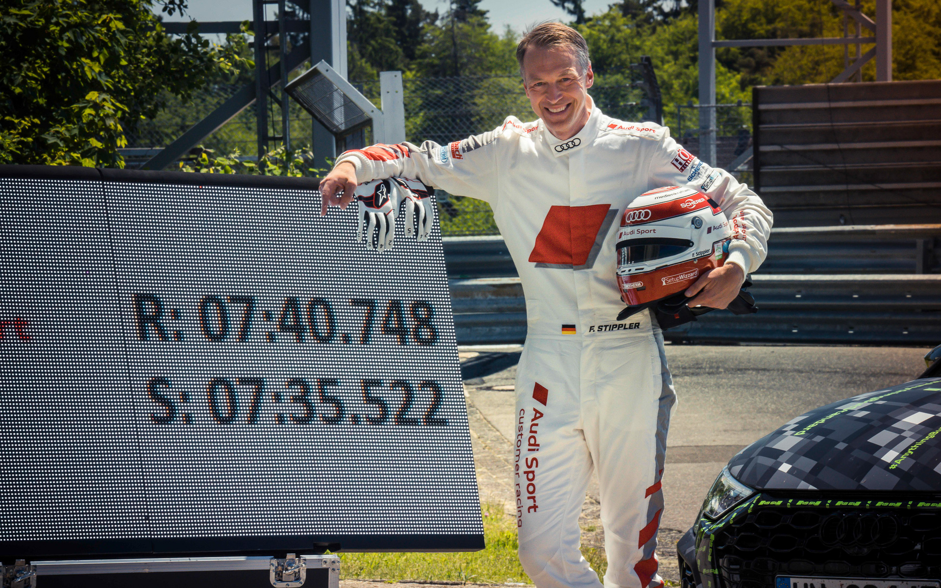 Audi Sportレーシングドライバー兼開発ドライバーのフランク・スティップラー氏