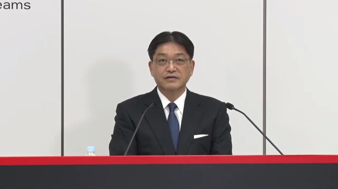 質疑応答で回答する竹内氏