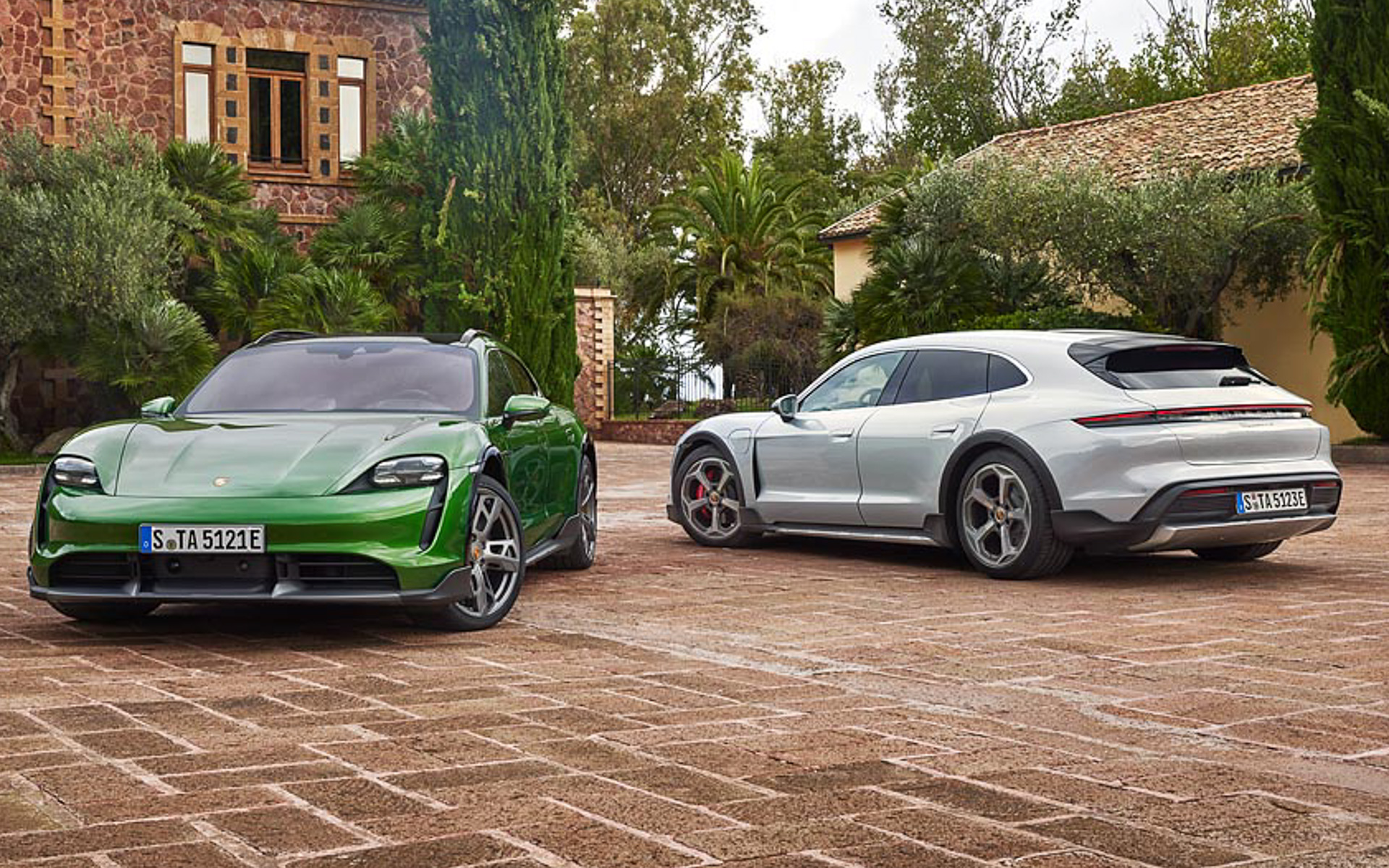 3×3.EXE PREMIER JAPAN 2021 PLAYOFFSの会場に展示される予定のタイカン クロスツーリスモ