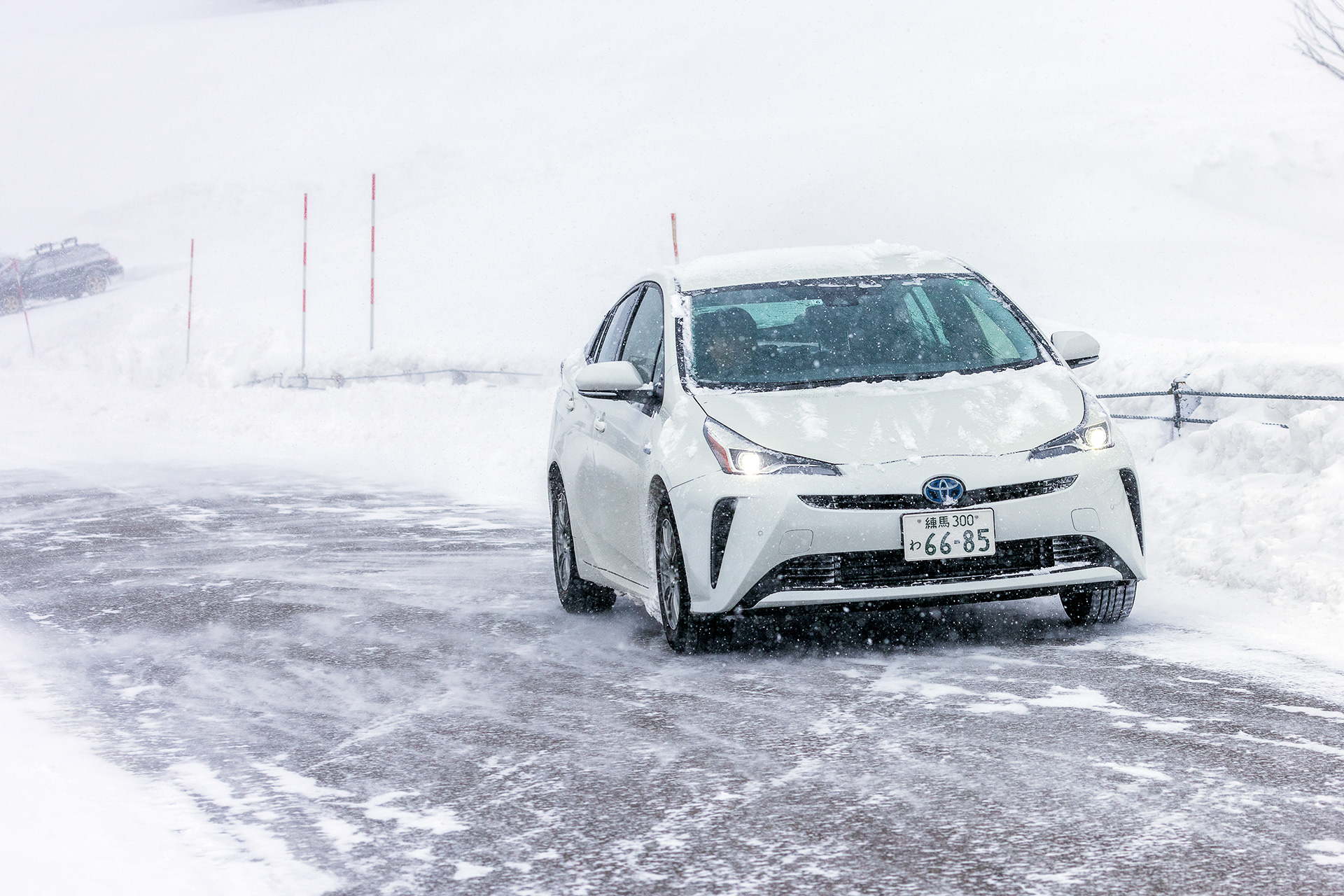 上り勾配のワインディングでは「このクルマは4WDだったっけ？」と思うぐらいのトラクションが体感できた