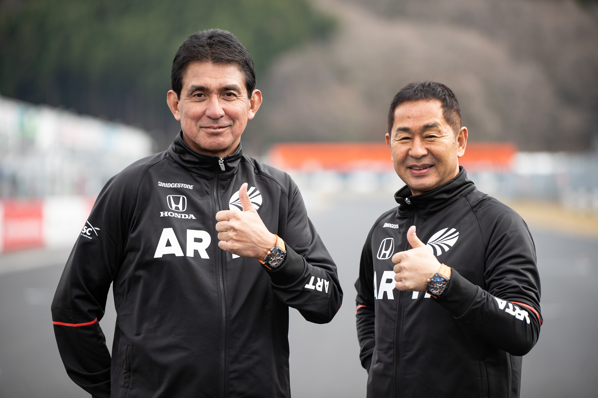 鈴木亜久里総監督と土屋圭市エグゼクティブアドバイザーが参加する「CVSTOS×ARTA SPECIAL EVENTトークショー」を8月28日～8月29日に開催