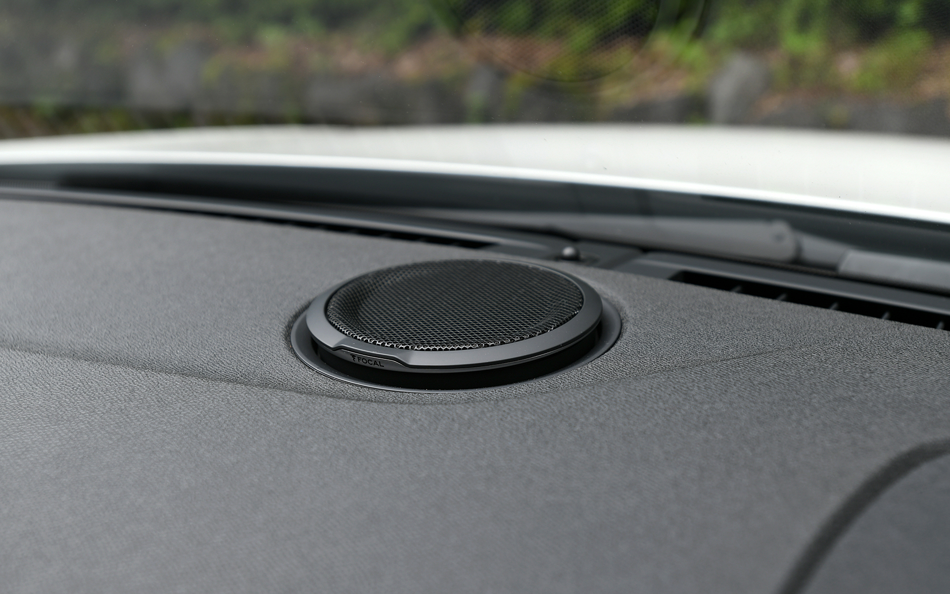 FOCALプレミアムHi-Fiシステムは508シリーズ全車に標準装備