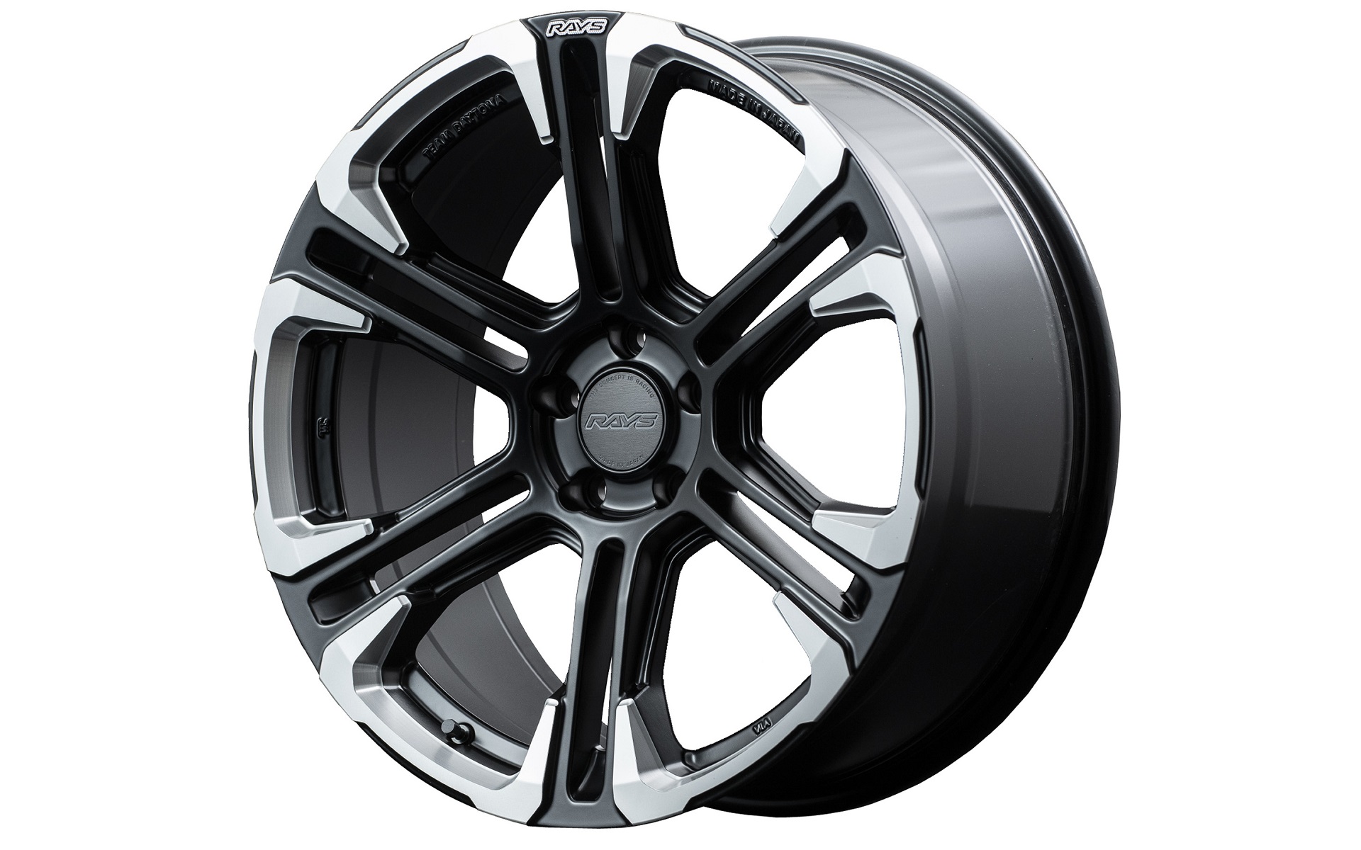 製造：鋳造、構造：1ピース、サイズラインアップ：20インチ、カラーバリエーション：マットスーパーダークガンメタ（APN）、セミグロスブラック+ハイブリッドマシニング（BBD）