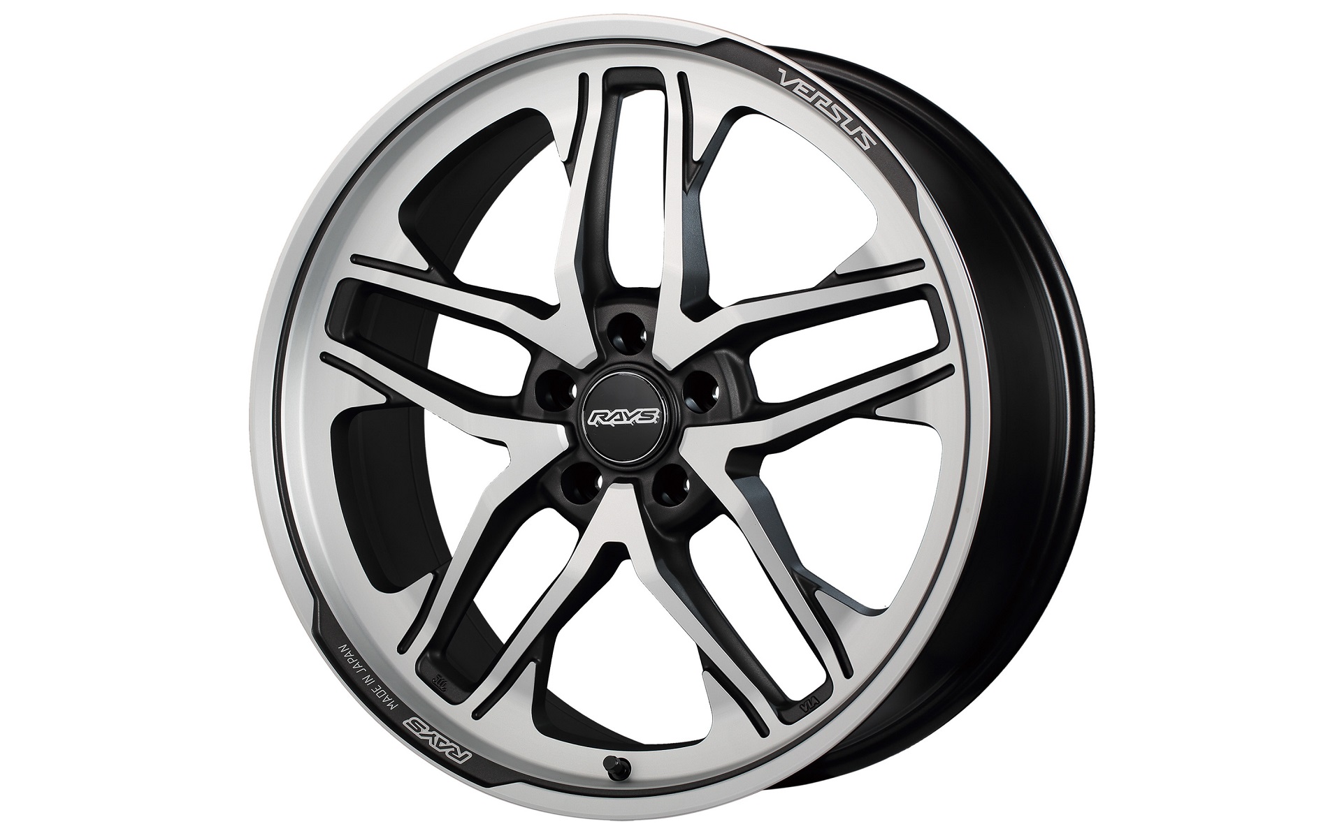 製造：鋳造、構造：1ピース、サイズラインアップ：20インチ、カラーバリエーション：マットダイヤモンドカット/サイドスーパーダークガンメタ、クロモイブリード