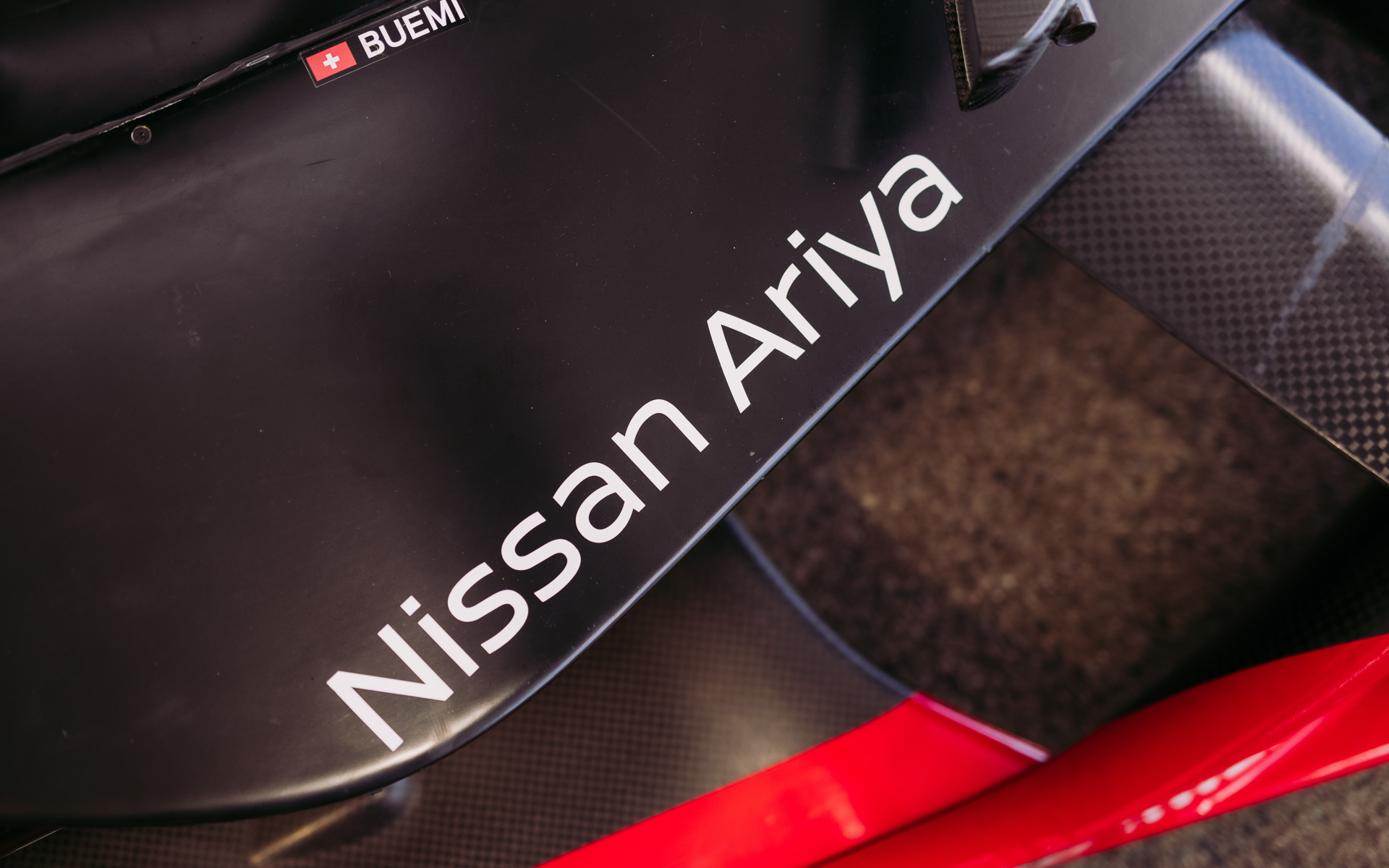 23号車にはアリア、22号車にはリーフと、レースカーにロードカーの名前を明記