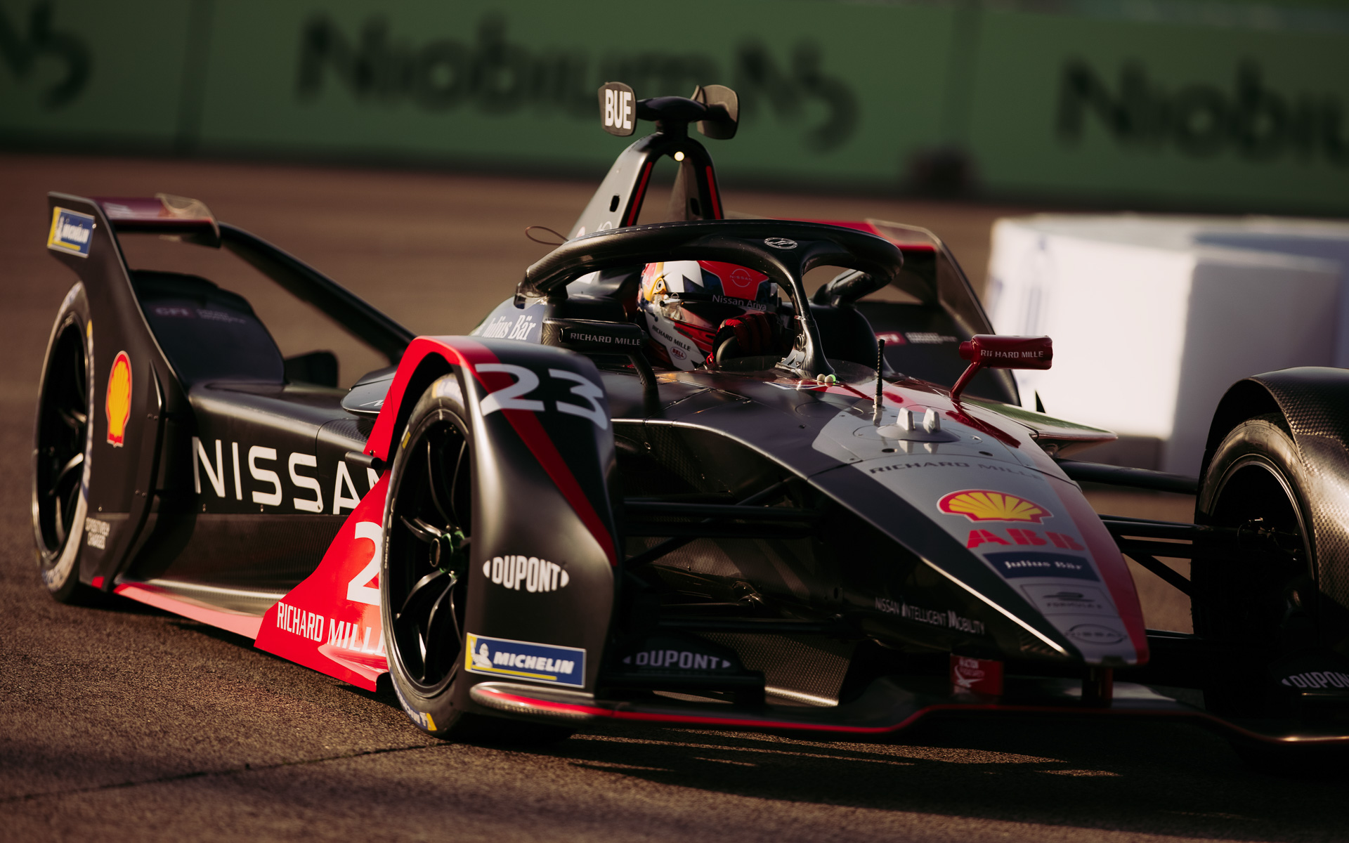 セバスチャン・ブエミ選手の乗る23号車