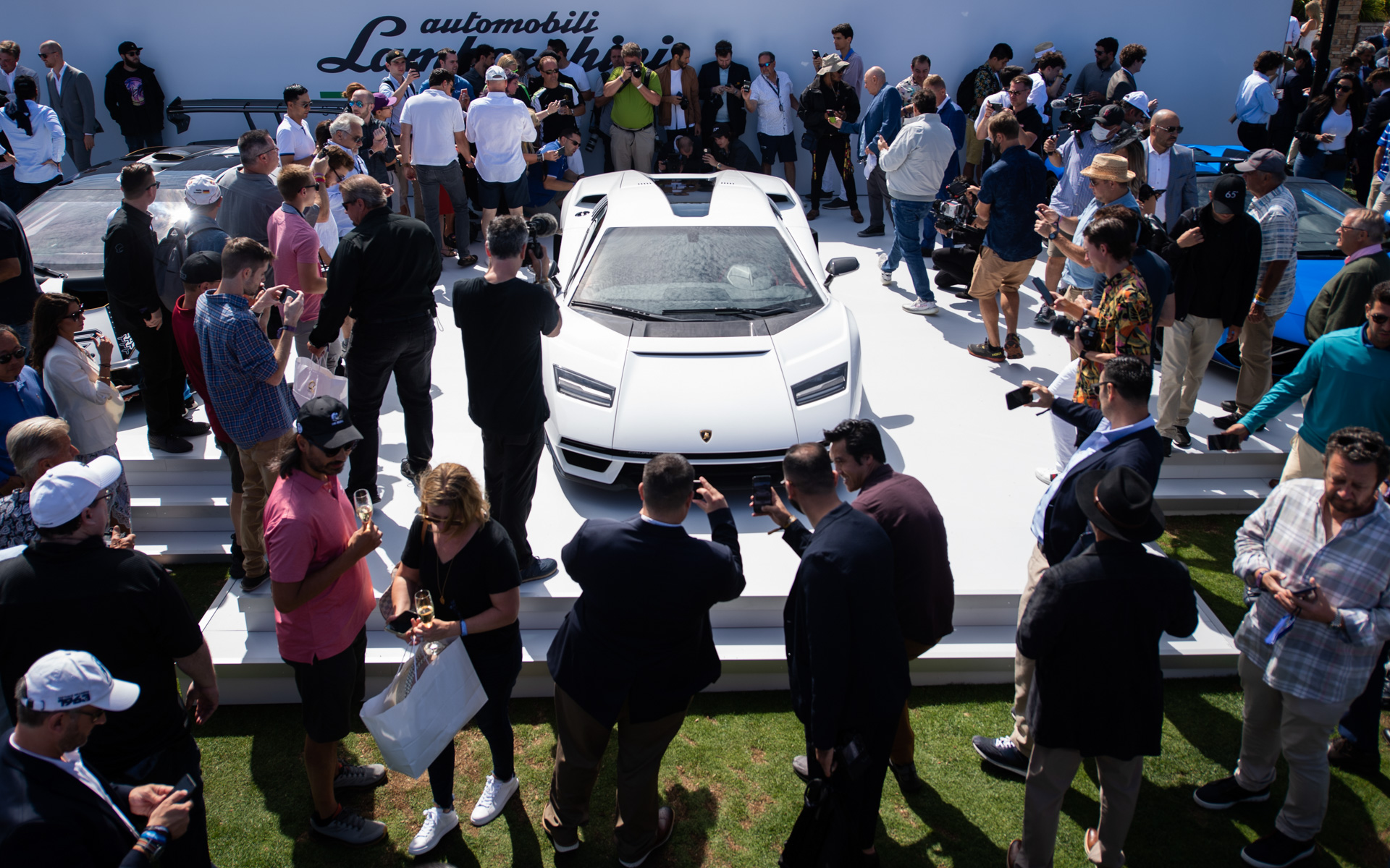 新型モデル「カウンタック（Countach） LPI 800-4」のローンチイベント