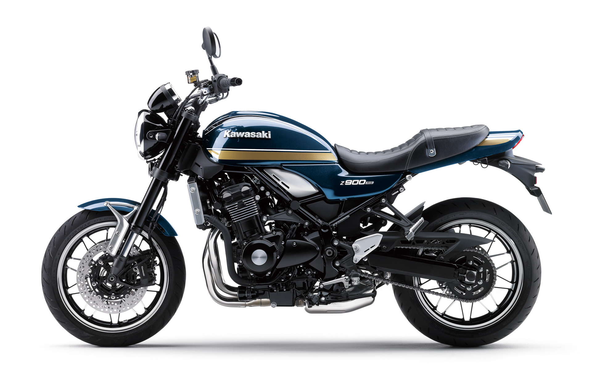 ボディサイズ2100×865×1150mm（全長×全幅×全高）、最低地上高130mm、シート高800mm、車両重量215kg、燃料タンク容量は17L、燃料消費率は、28.5km/L（国土交通省届出値：60km/h･定地燃費値、2名乗車時）、20.0㎞/L（WMTCﾓｰﾄﾞ値 ｸﾗｽ3-2、1名乗車時）