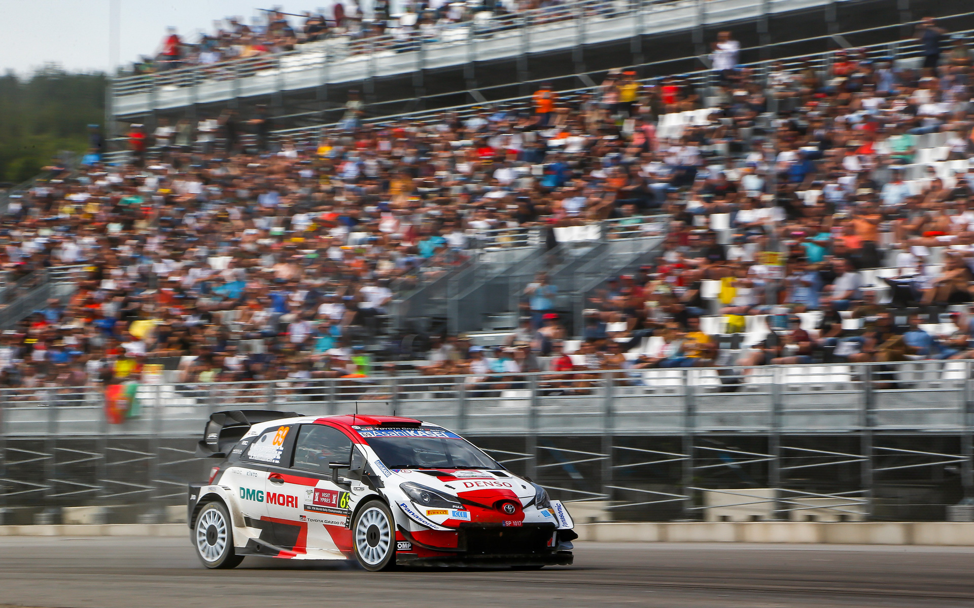 カッレ・ロバンペラ選手、ヨンネ・ハルットゥネン選手