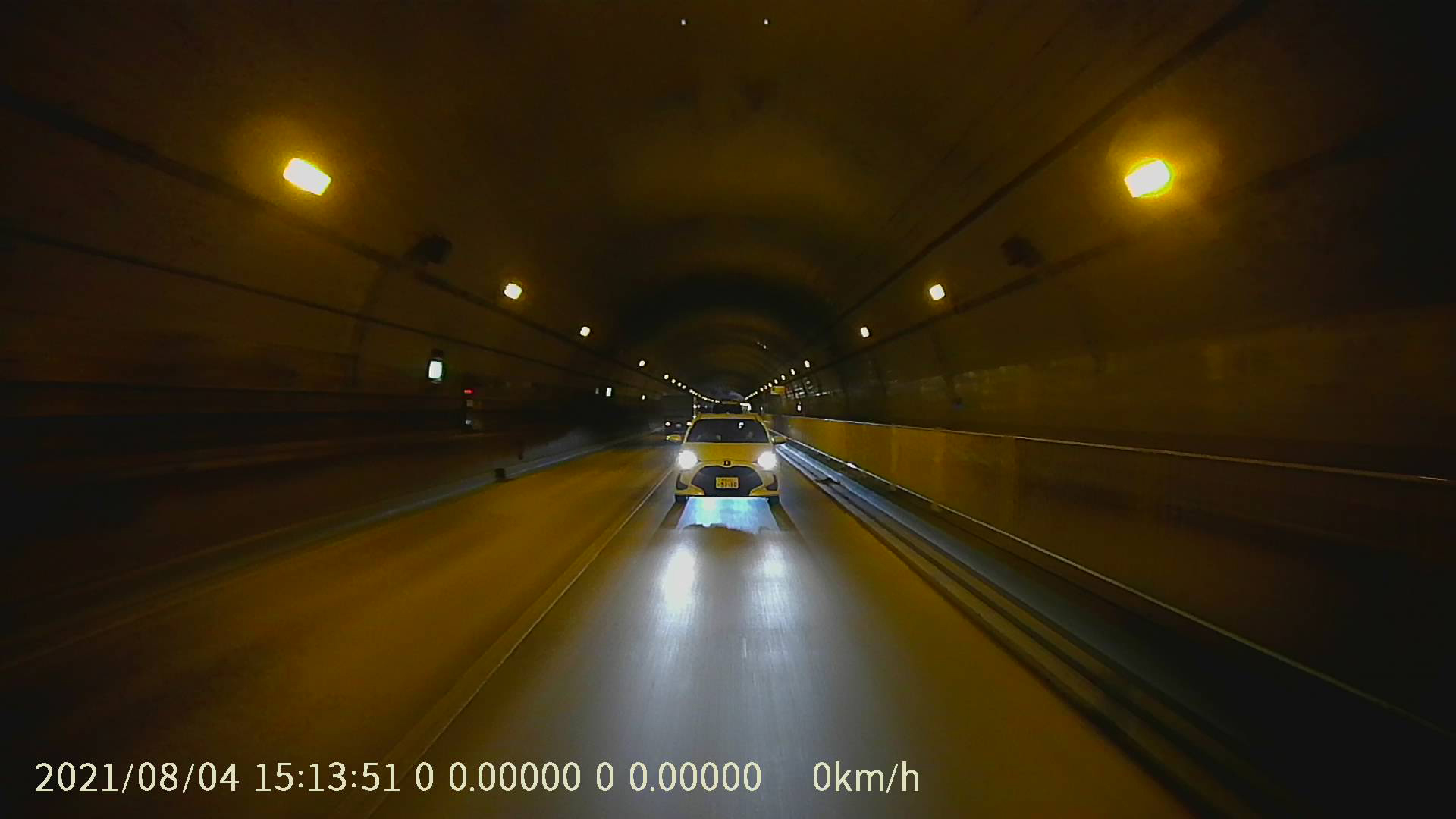 ミラレコで実際に撮影した写真（上段がフロントカメラ、下段がバックカメラで撮影したもの）