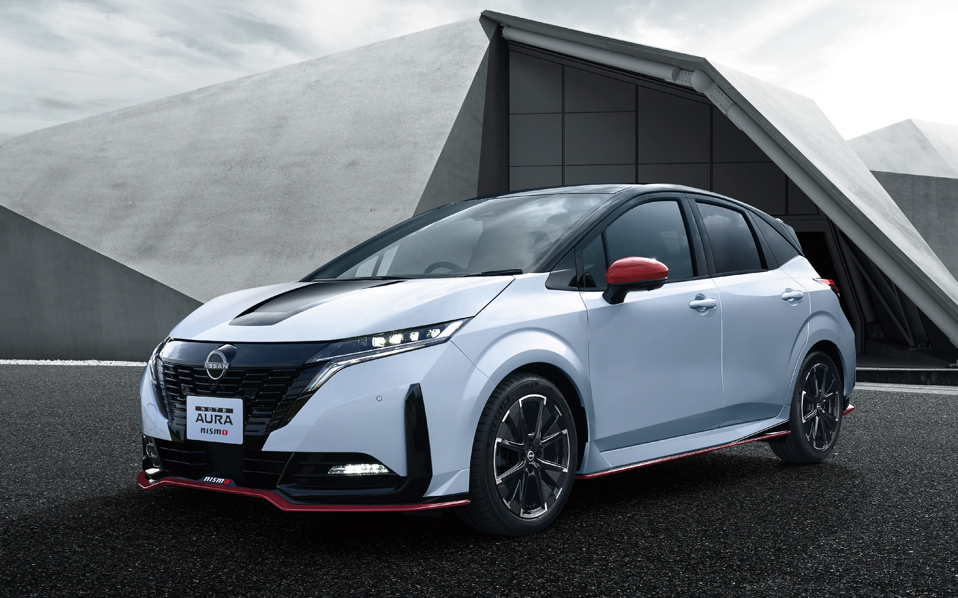 新型「ノート オーラ NISMO」の発表会をオンラインで開催