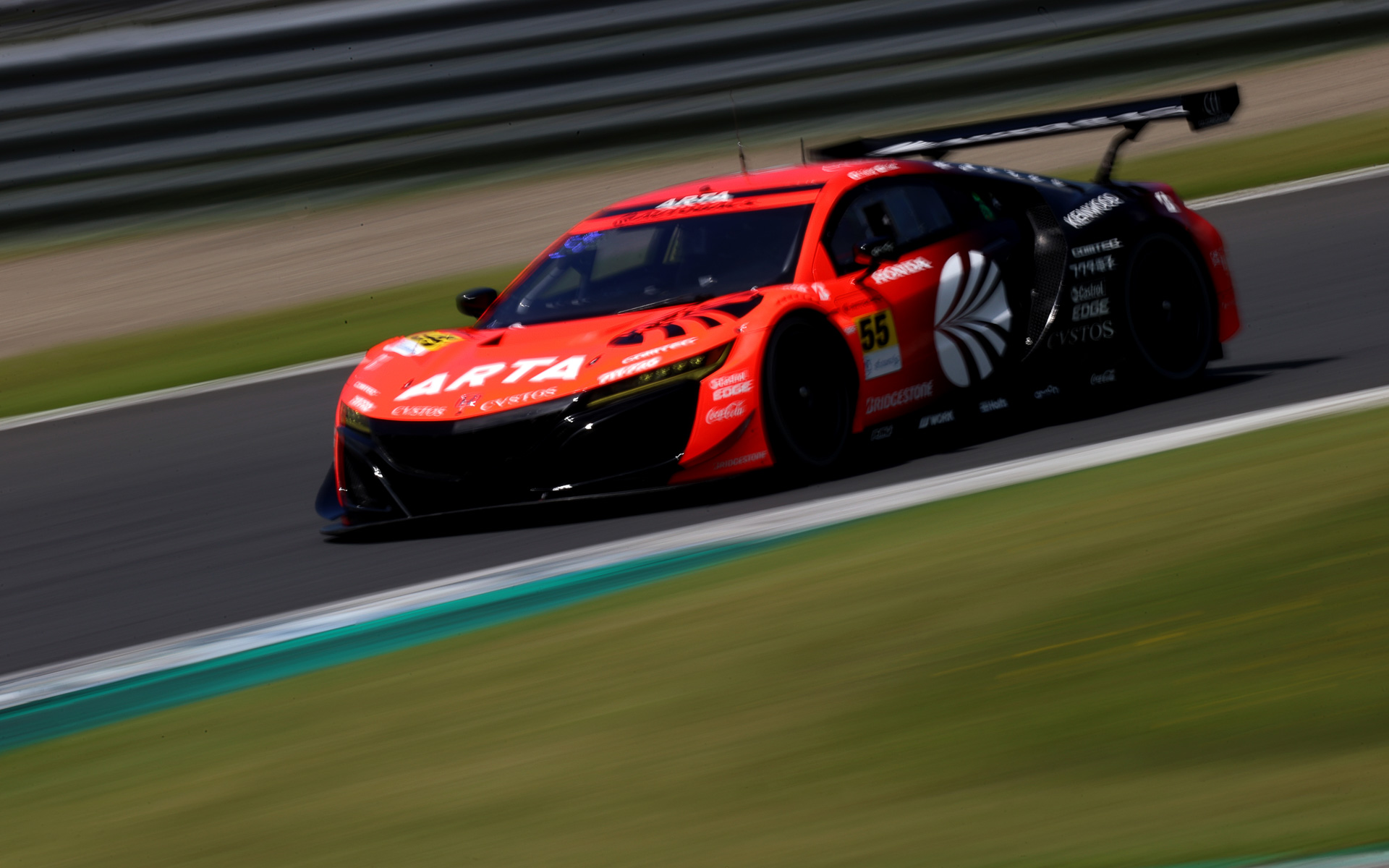 SUPER GT第3戦の鈴鹿は、シーズン前は5月29日～30日の開催予定だったが、新型コロナウイルス感染拡大の影響を受けて、8月21日～22日に延期となっていた