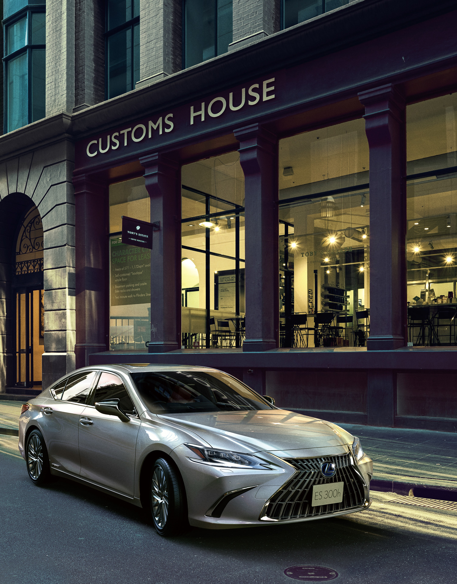 ES300h“version L”（ソニックイリジウム）＜オプション装着車＞