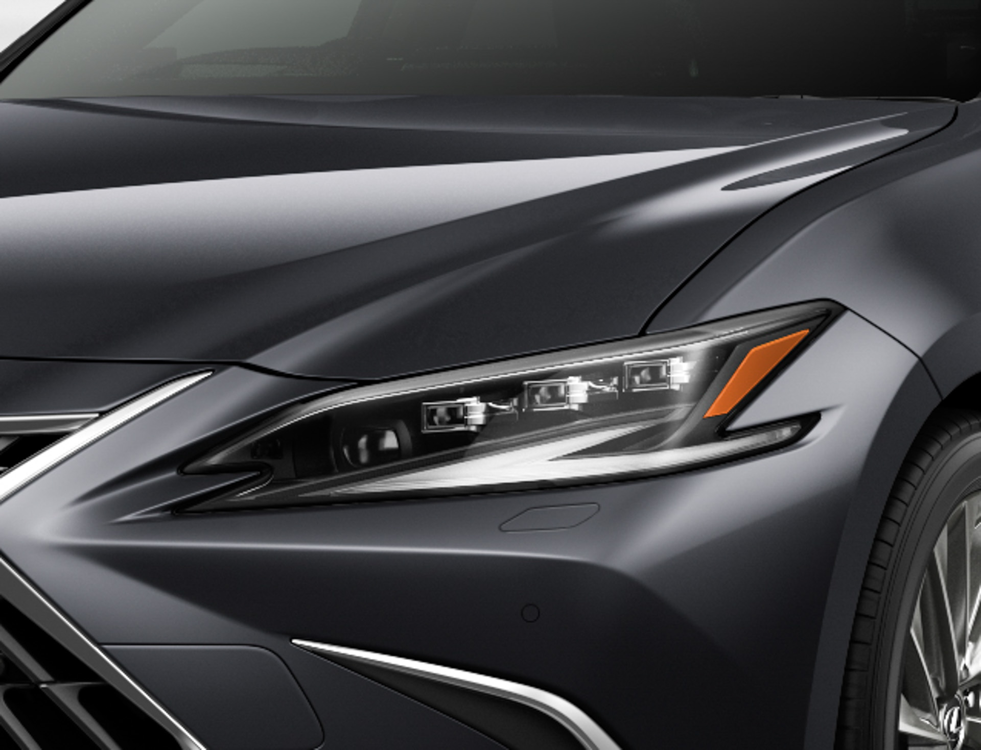 ES300h“version L”（ソニッククロム）＜オプション装着車＞