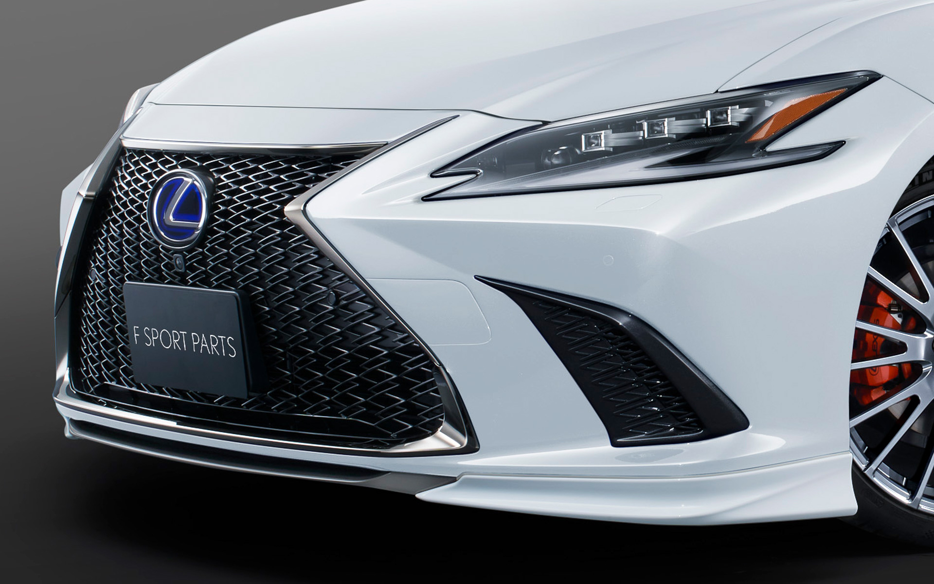 フロントスポイラー　価格10万4500円（塗装済/BLACK EDITION）/9万7900円（素地）