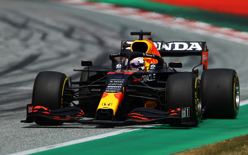 今シーズンメルセデスと激しいトップ争いを行なっているマックス・フェルスタッペン選手（33号車 レッドブル・レーシング・ホンダ）　（C）Getty Images / Red Bull Content Pool