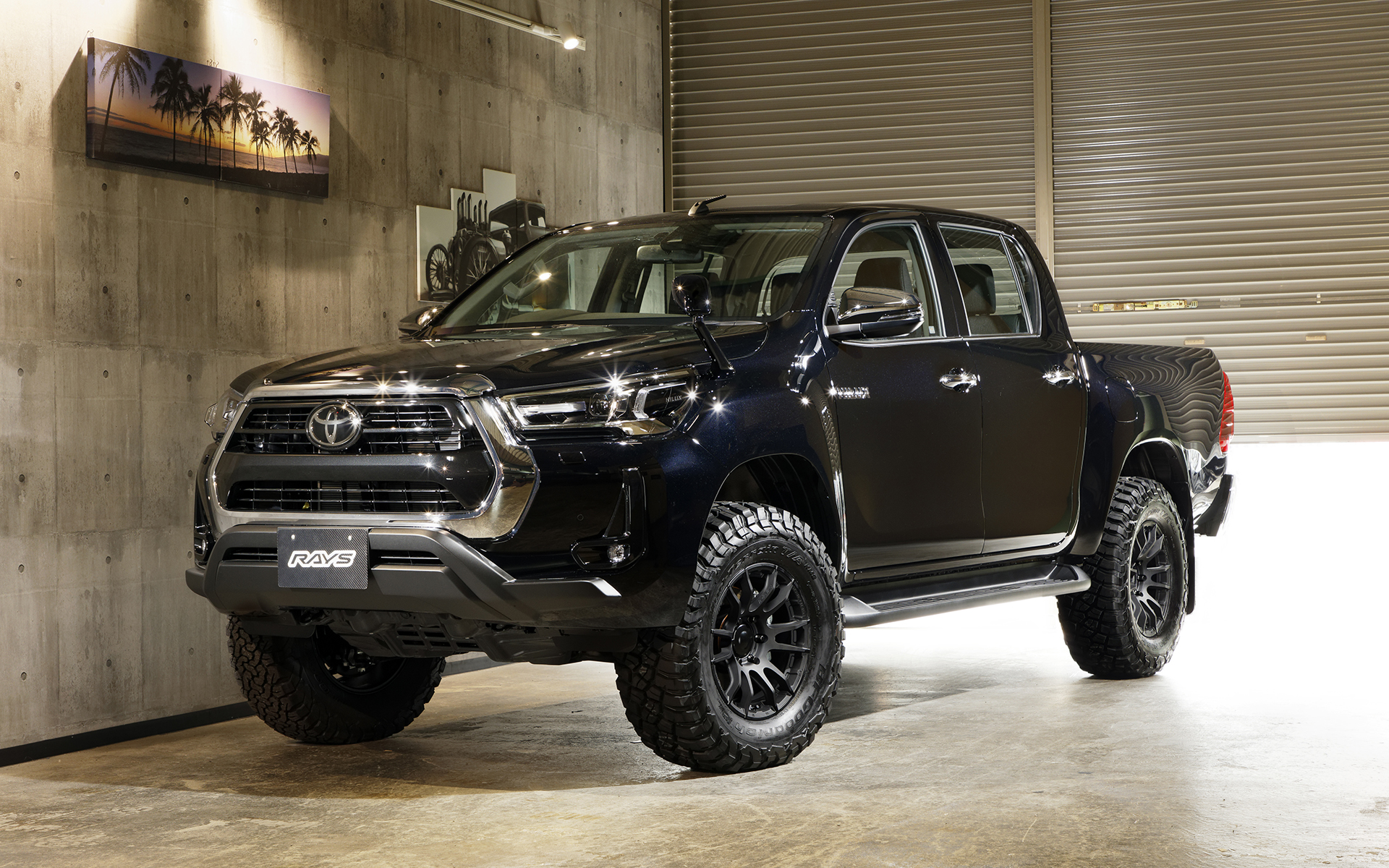 ドリフトシーンで活躍する57XRはSUV向けとして57XR-Xに進化。トヨタ ハイラックスのようなピックアップトラックとブロックタイヤにもマッチする