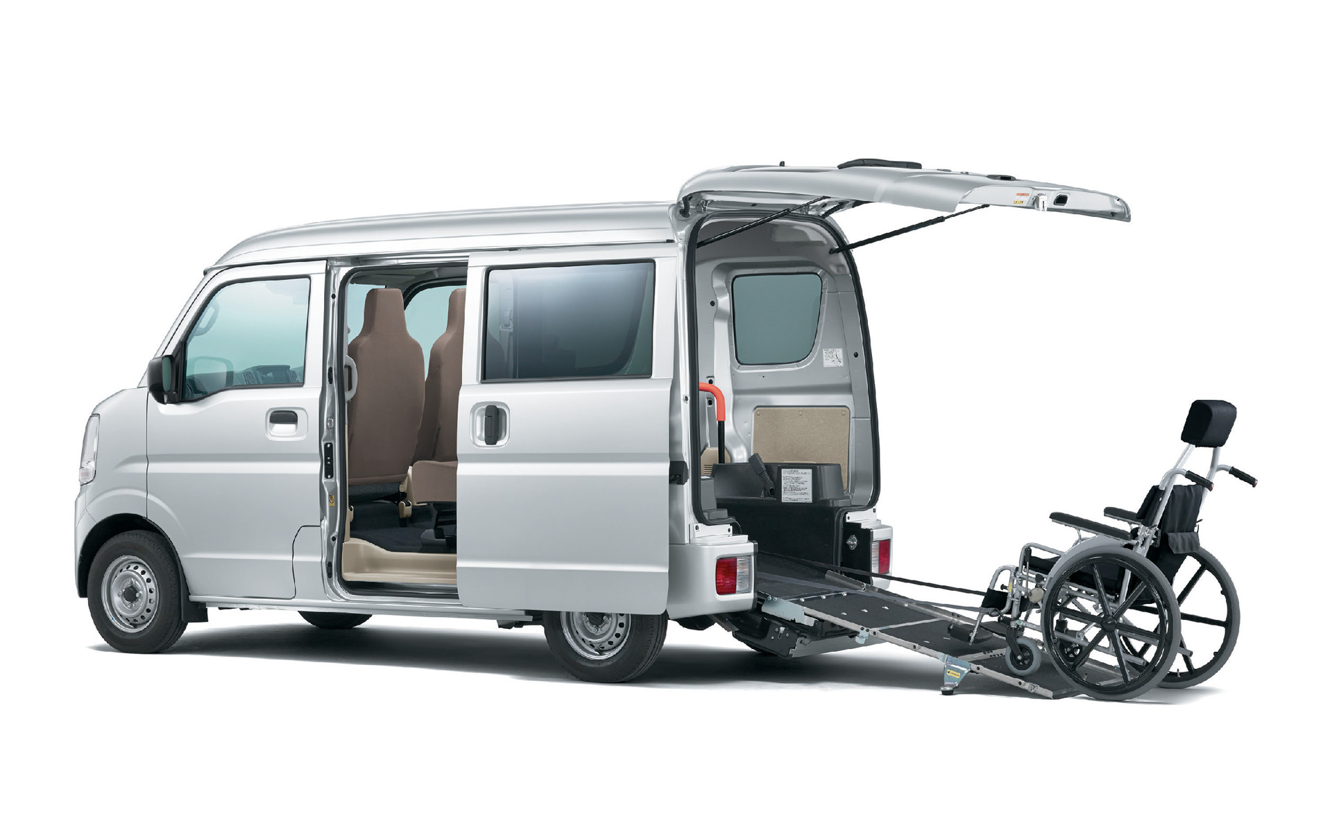 エブリイ 車いす移動車