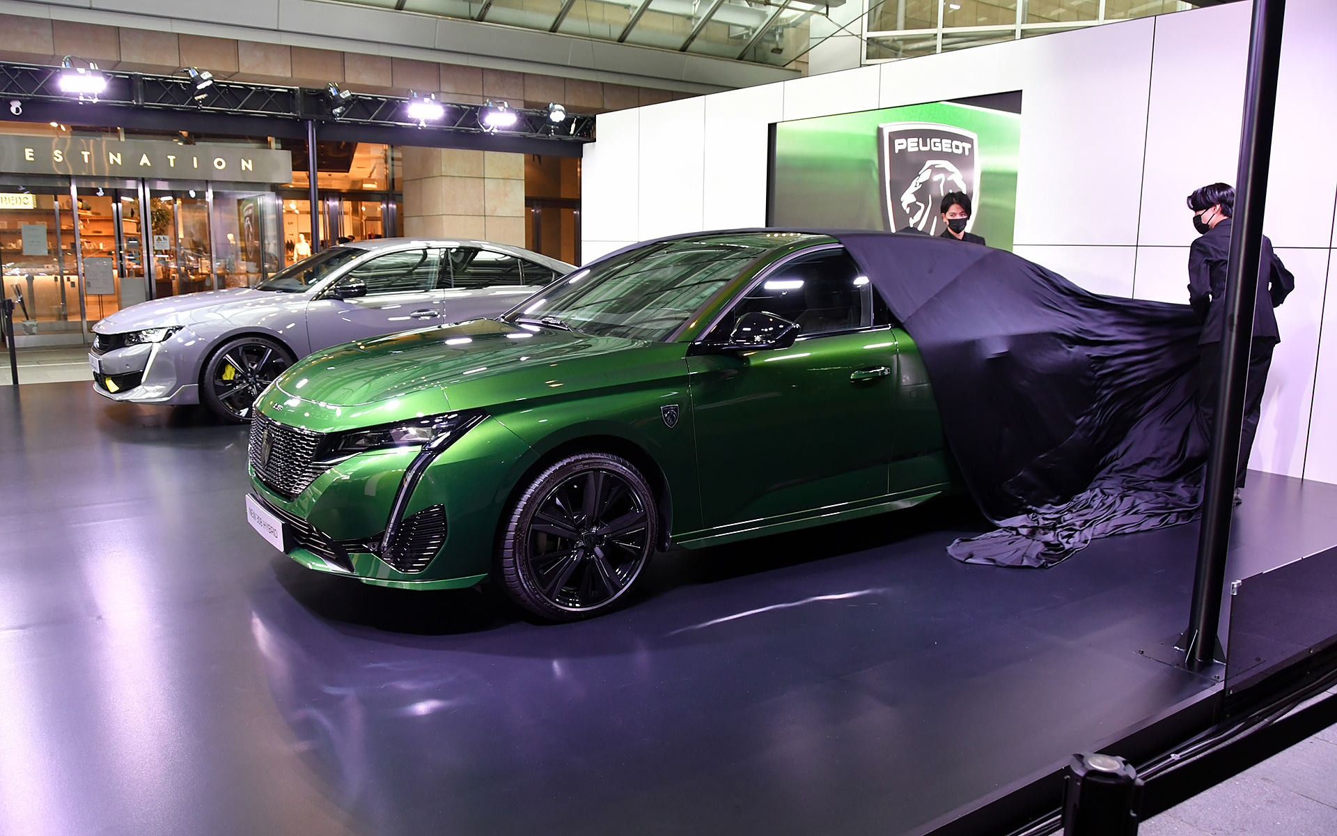 新型308のアンベール