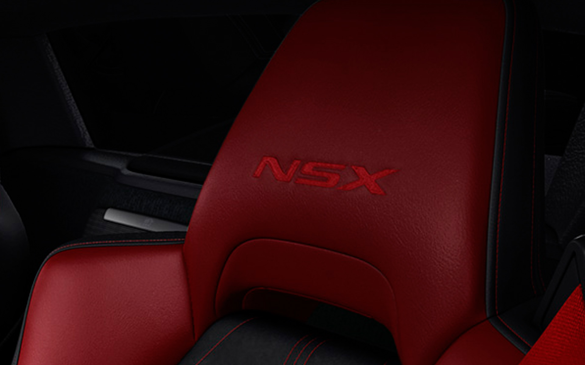 ヘッドレストに特別に入れられるNSXロゴの刺繍