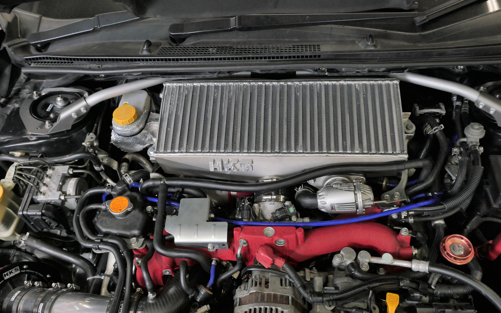 スバルWRX STI（VAB）用インタークーラーキット装着イメージ