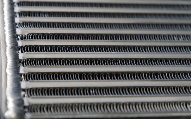 低圧損・高効率の積層タイプコア