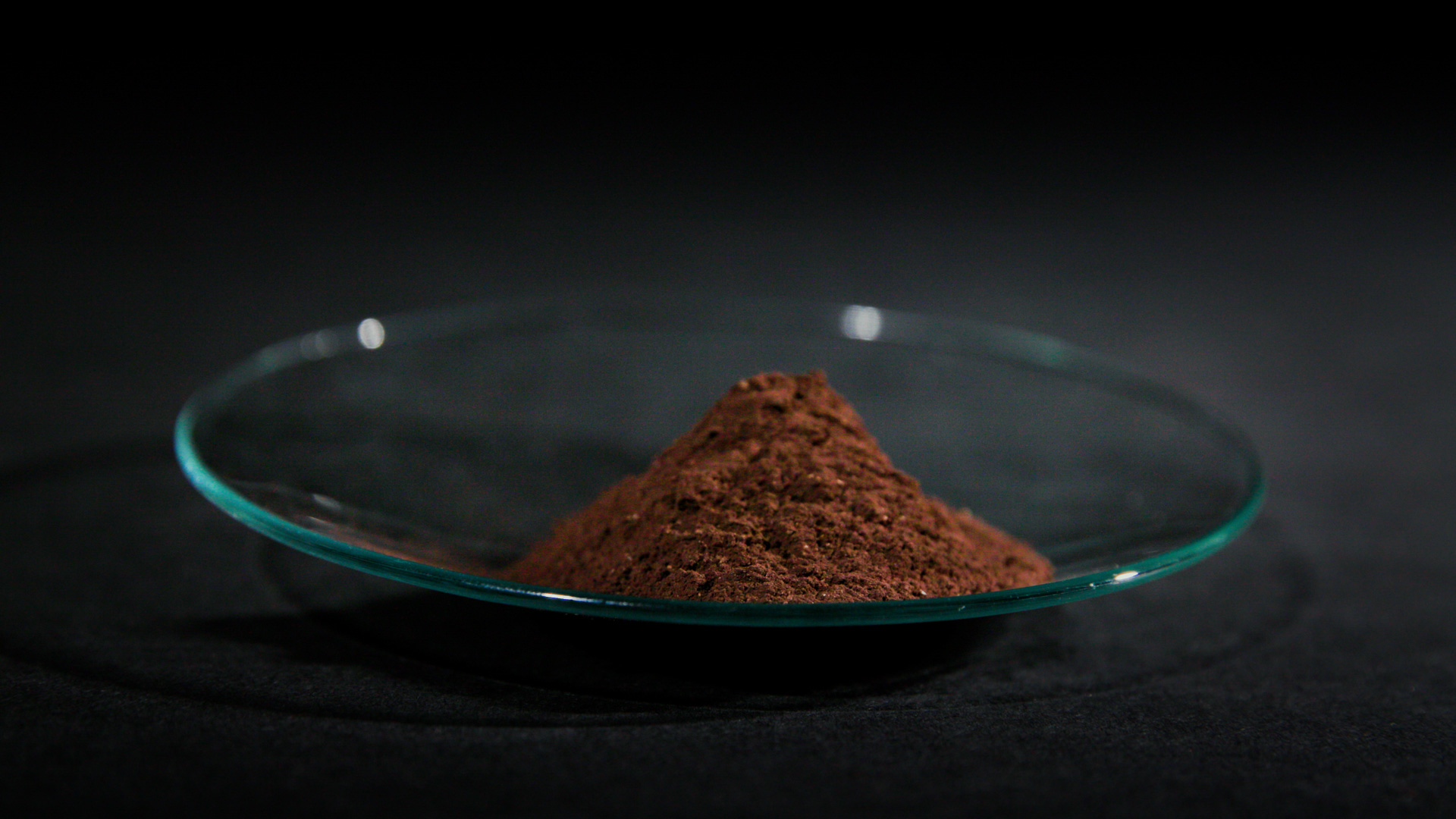 回収されたレアアース化合物