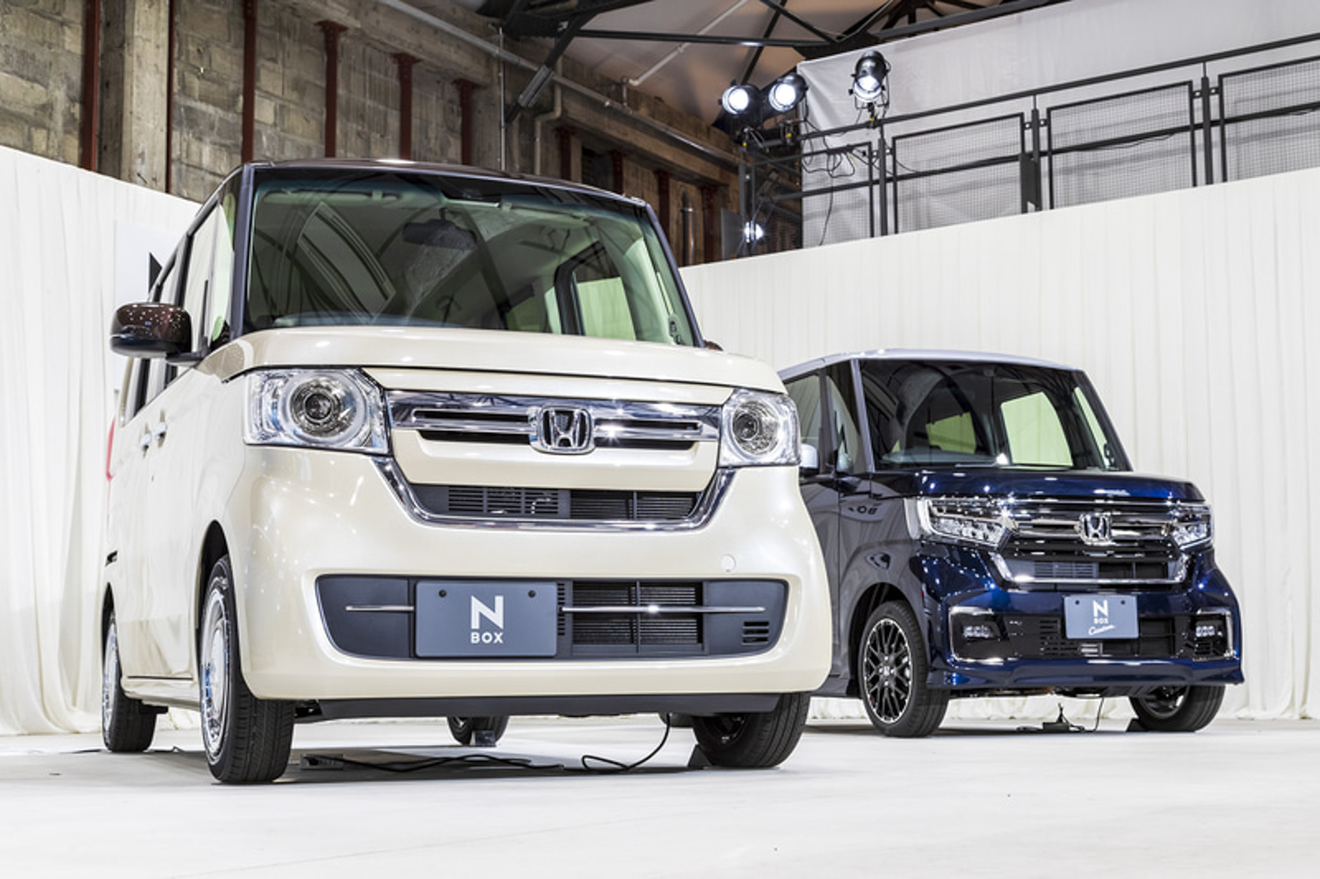 本田技研工業の軽自動車「N-BOX」