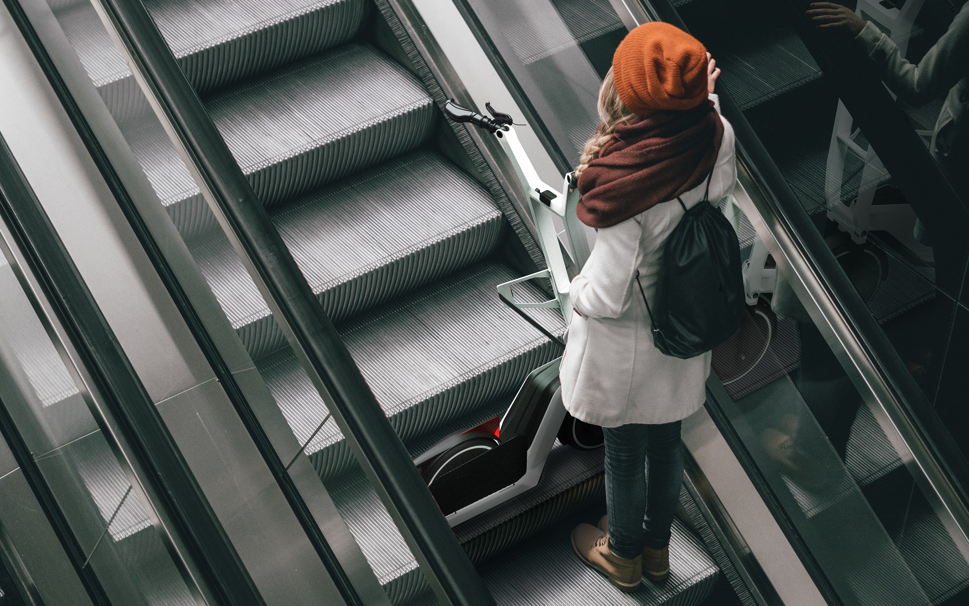 駅構内などで運ぶ交通機関モード