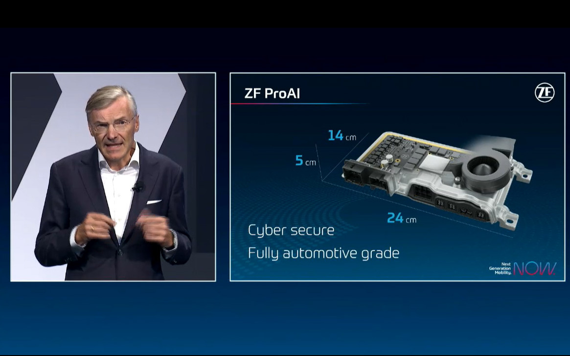 24×14×5cmのモジュールサイズ