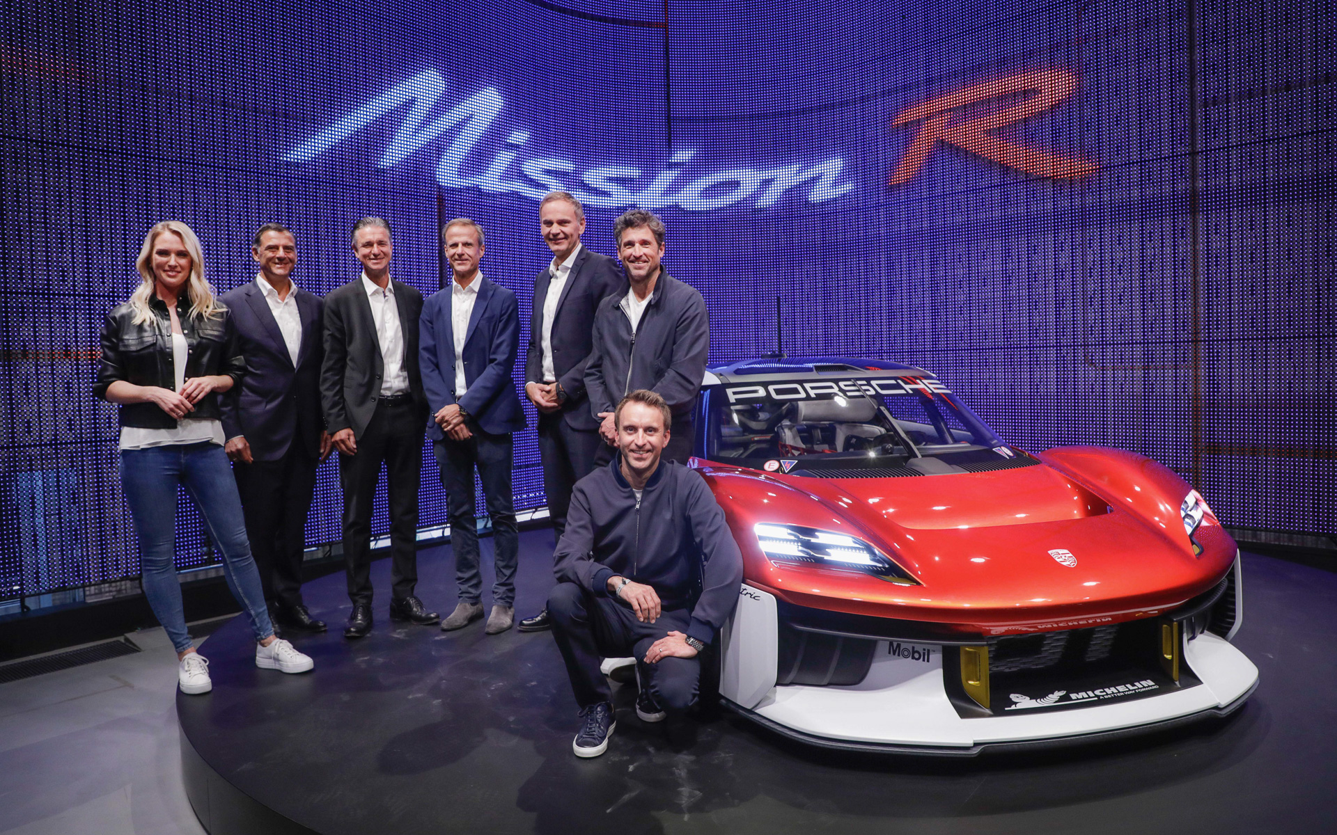 「IAA MOBILITY 2021」でフル電動カスタマースポーツレーシングカーのコンセプトモデル「ミッションR」発表