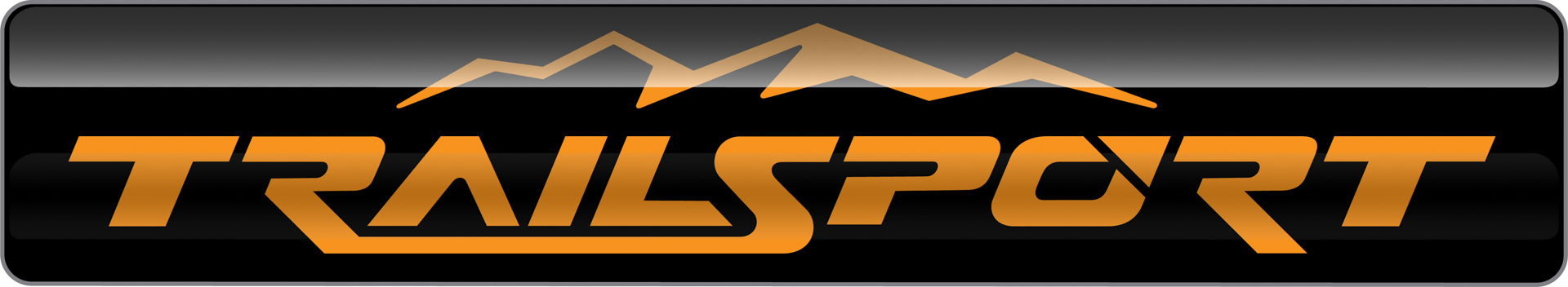 「TrailSport」のバッヂが装着される