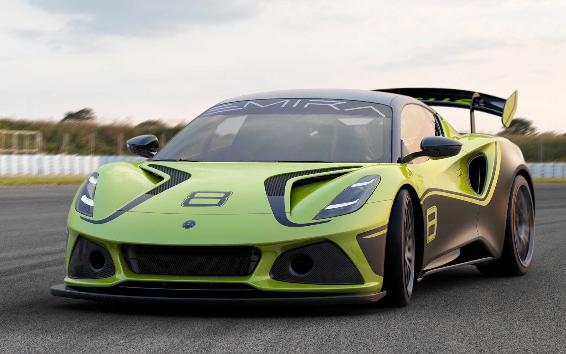 レース車両「エミーラ GT4」