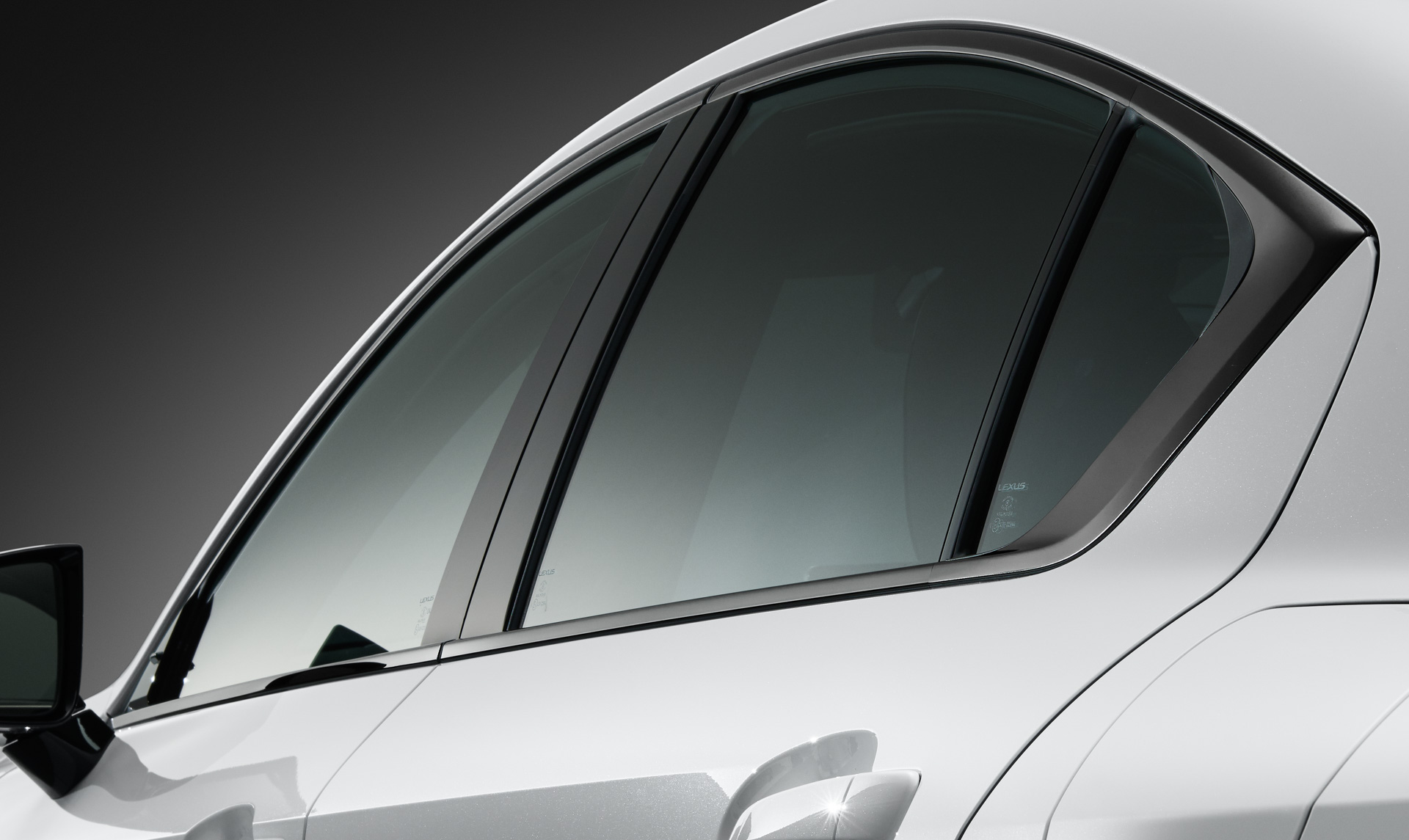 IS 特別仕様車“F SPORT Mode Glitter”