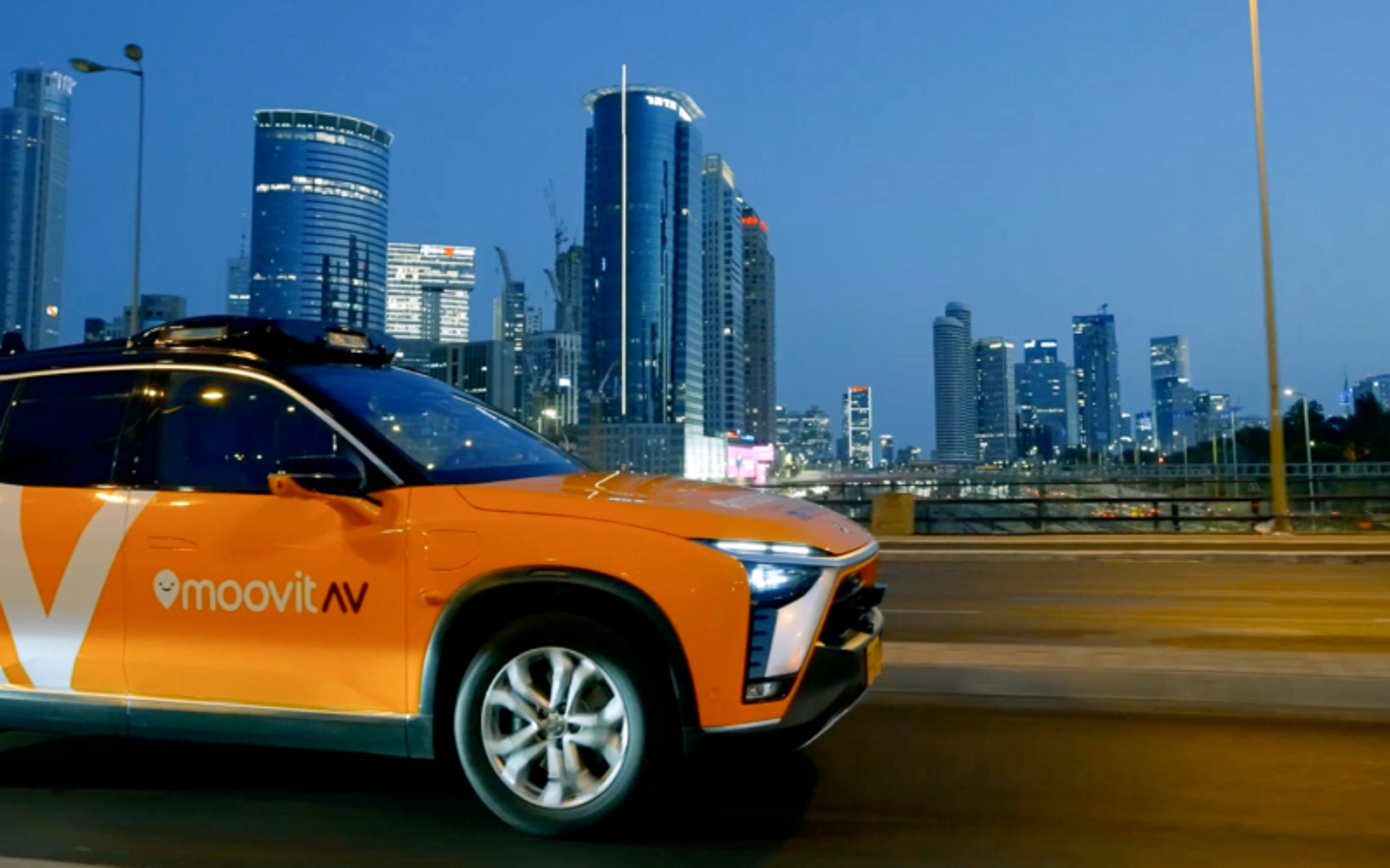 モービルアイはドイツのミュンヘンに本社を置くSIXTグループとの協業により、2022年にドイツを皮切りに量産車とロボットタクシーによるライドハイリングサービスを市場投入するとIAA Mobility 2021で発表した