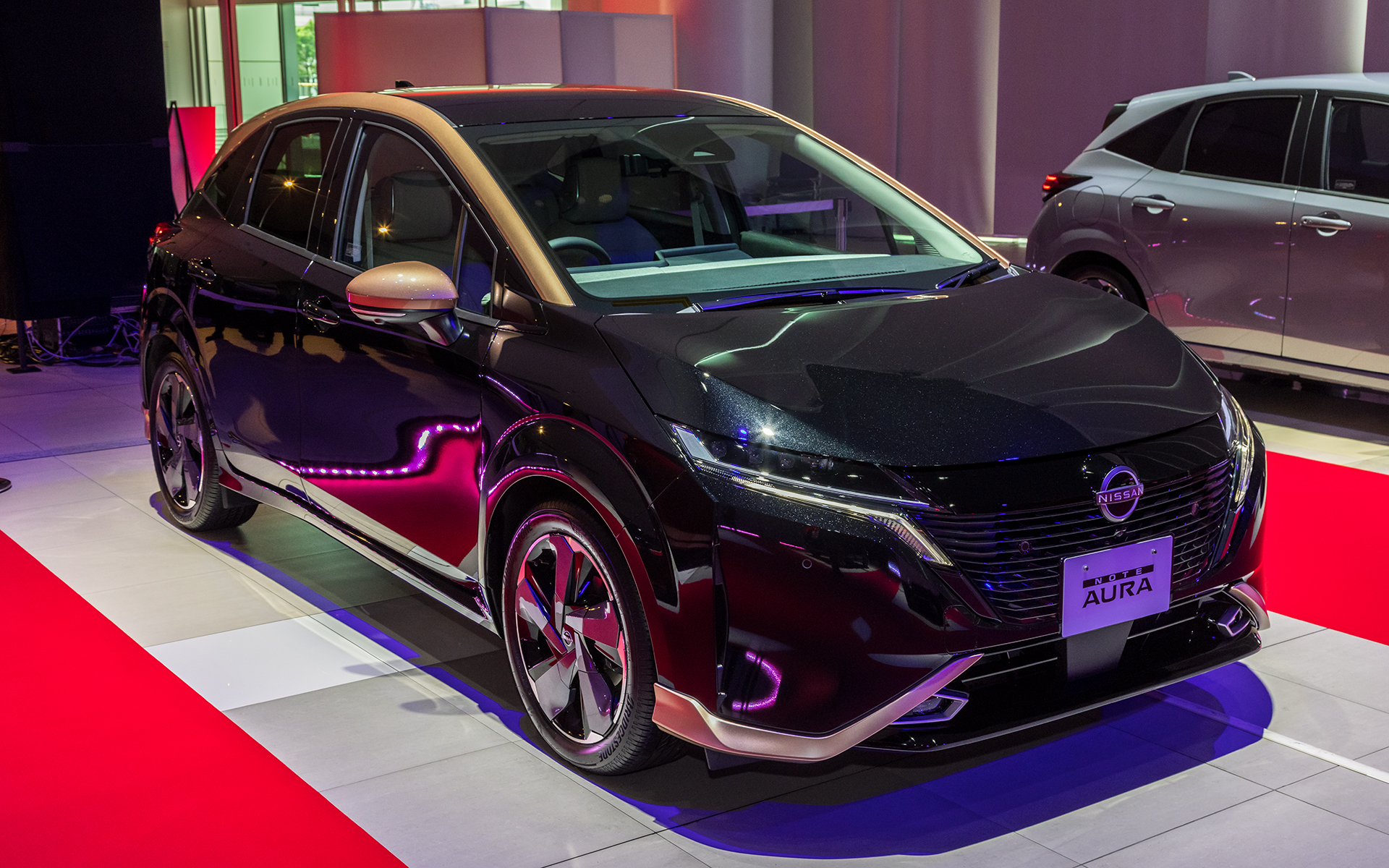 試乗した車両はG leather edition。ボディカラーはミッドナイトブラック/サンライズカッパーの2トーン