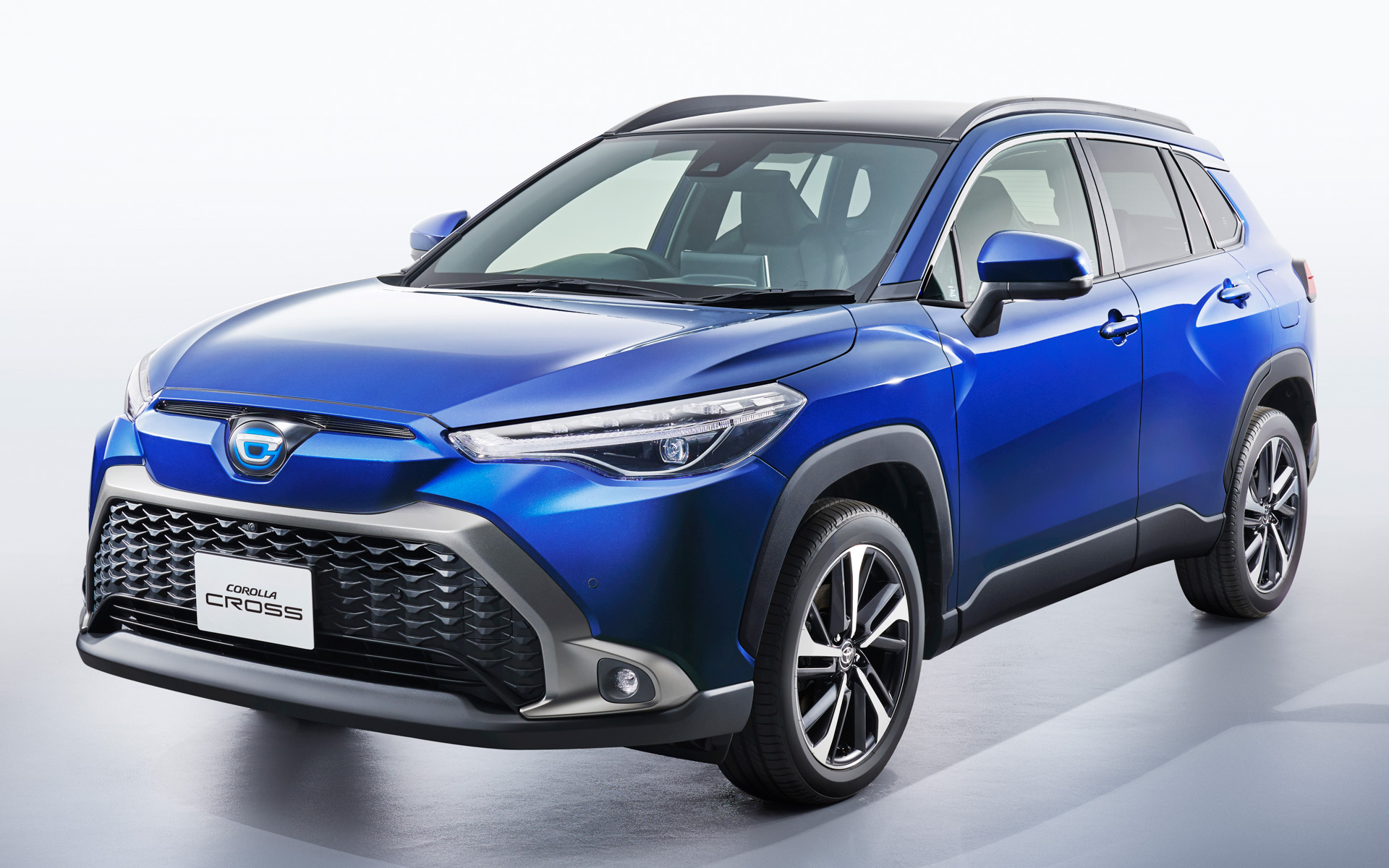 ボディサイズは4490×1825×1620mm（全長×全幅×全高）。ホイールベースは2640mm。最低地上高は2WD、4WDとも160mm