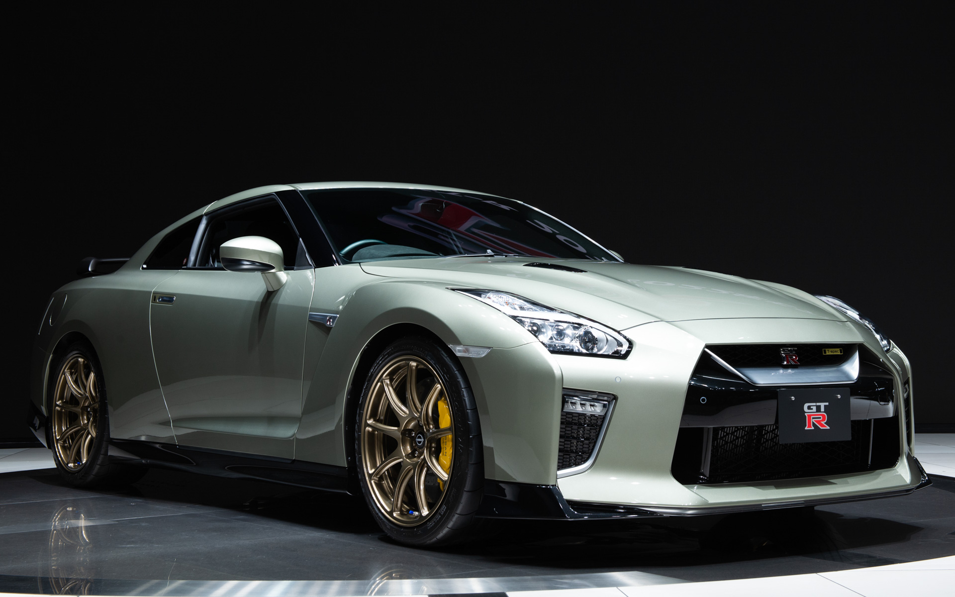 写真はNISSAN GT-R Premium edition T-spec