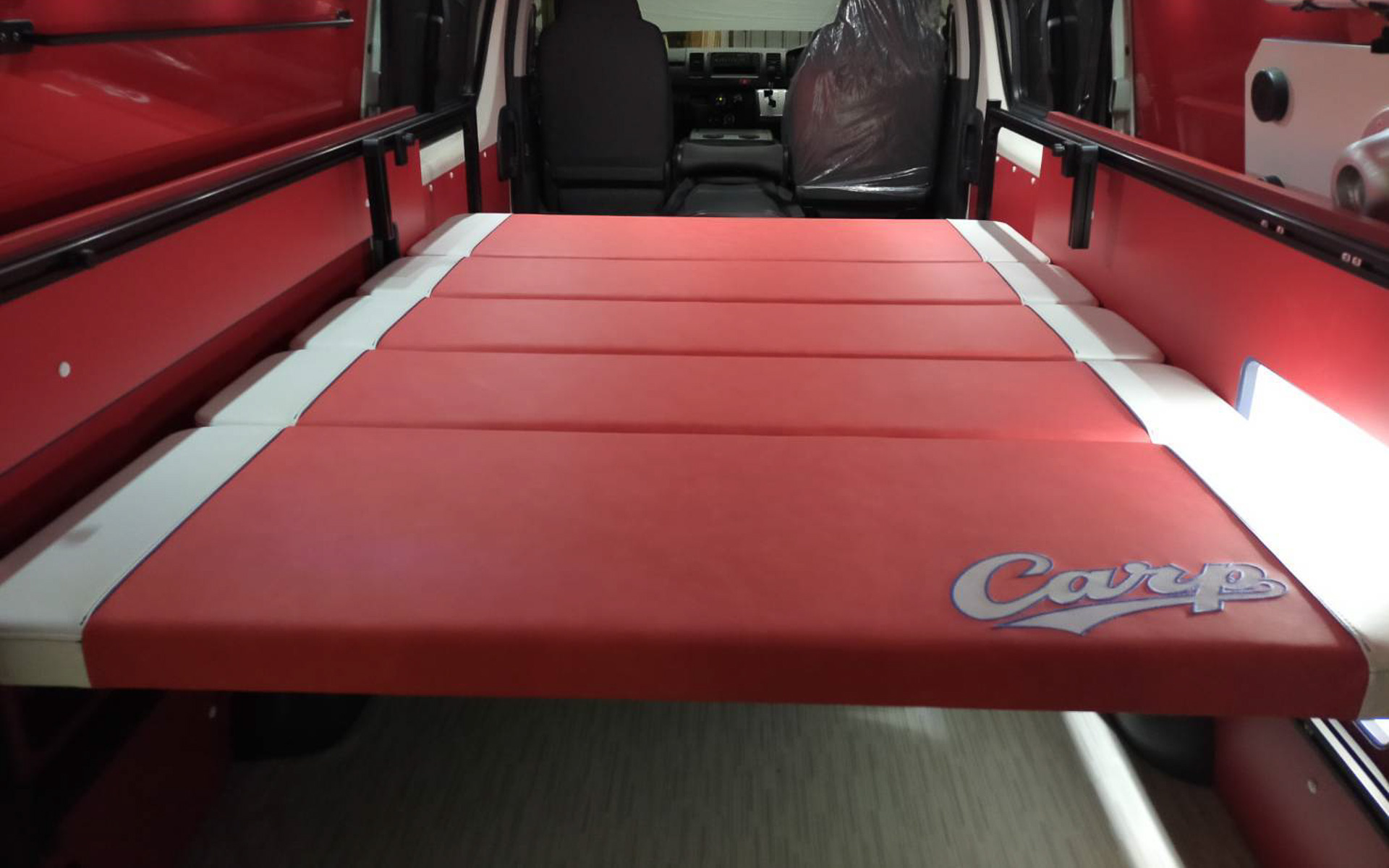 上下3段階で使用可能なベッド