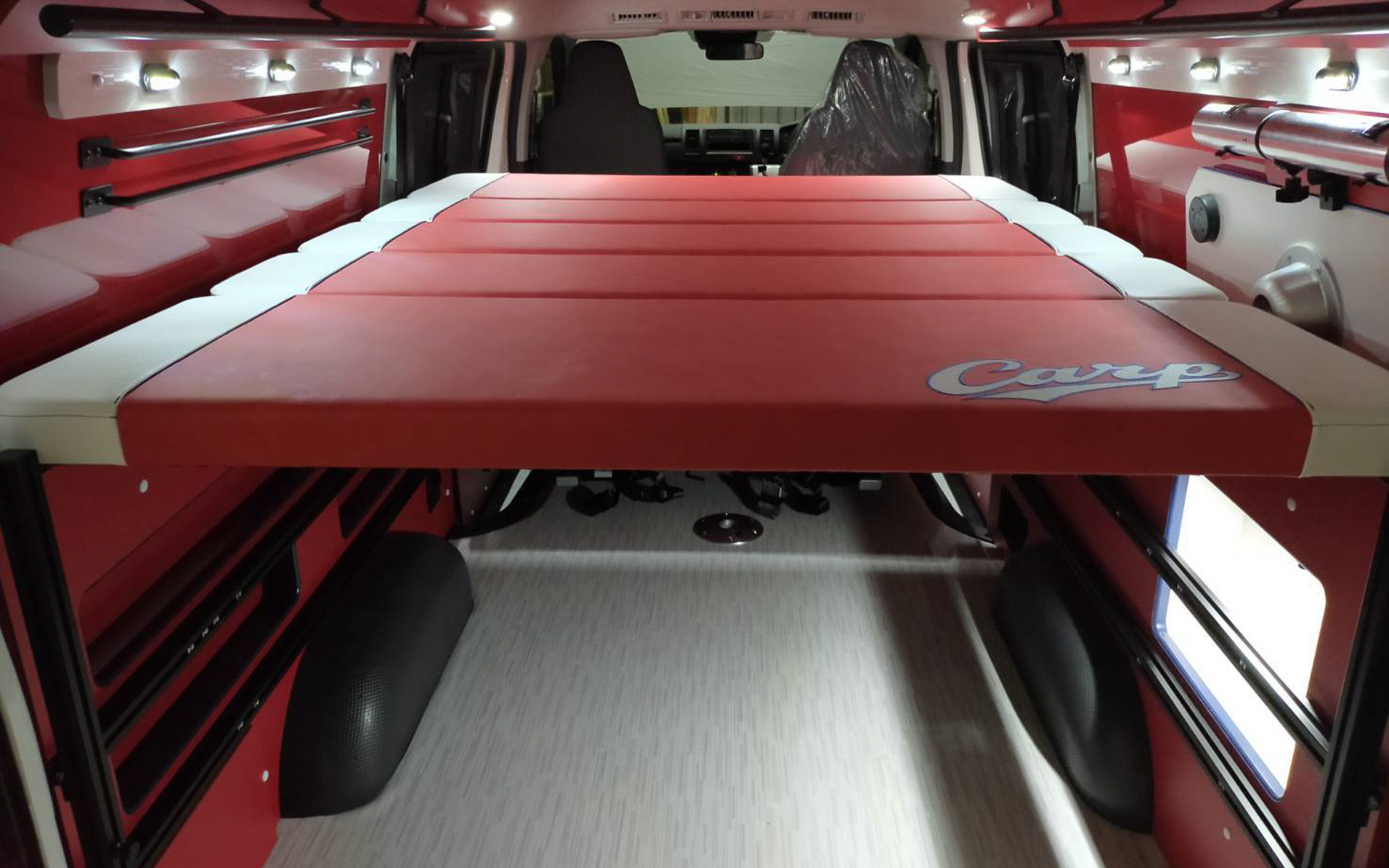 上下3段階で使用可能なベッド