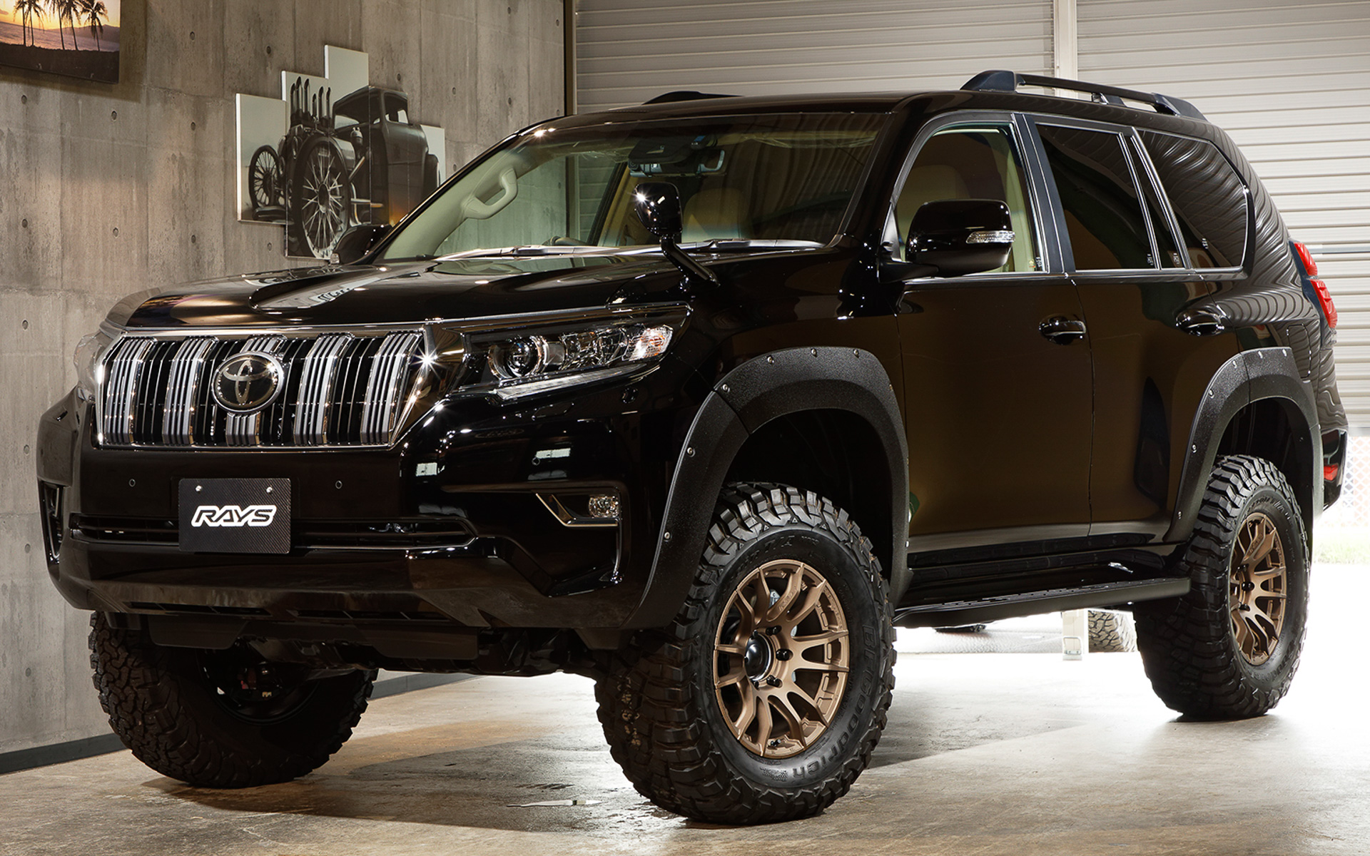 57XR-X（ダークブロンズ）を装着したトヨタ「ランドクルーザー プラド」