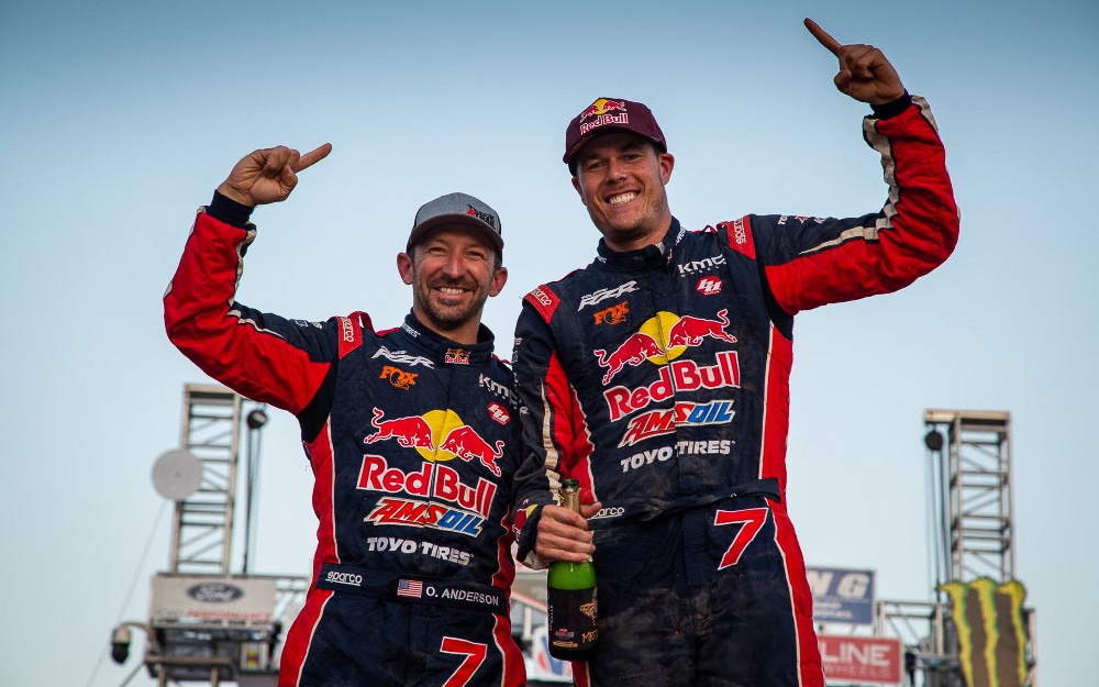 優勝したブライス・メンジス選手チーム