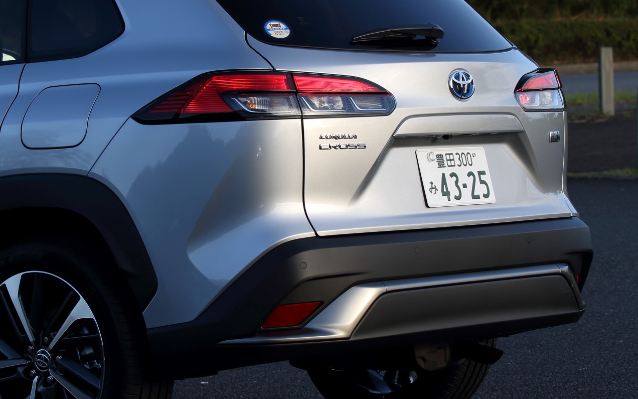 バンパーはワイドで安定感のあるデザインを採用