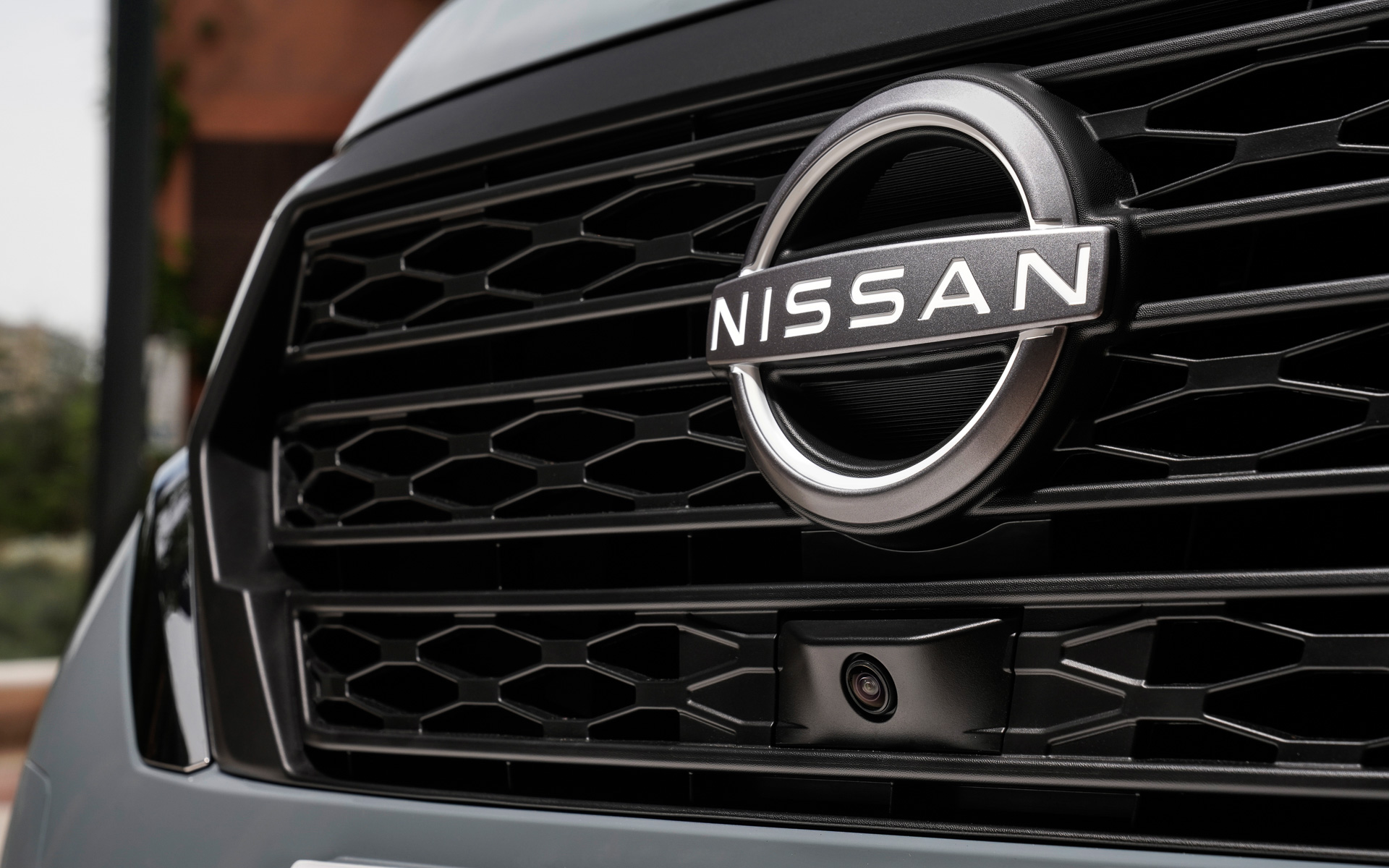 欧州で初めて新ブランドロゴが採用された