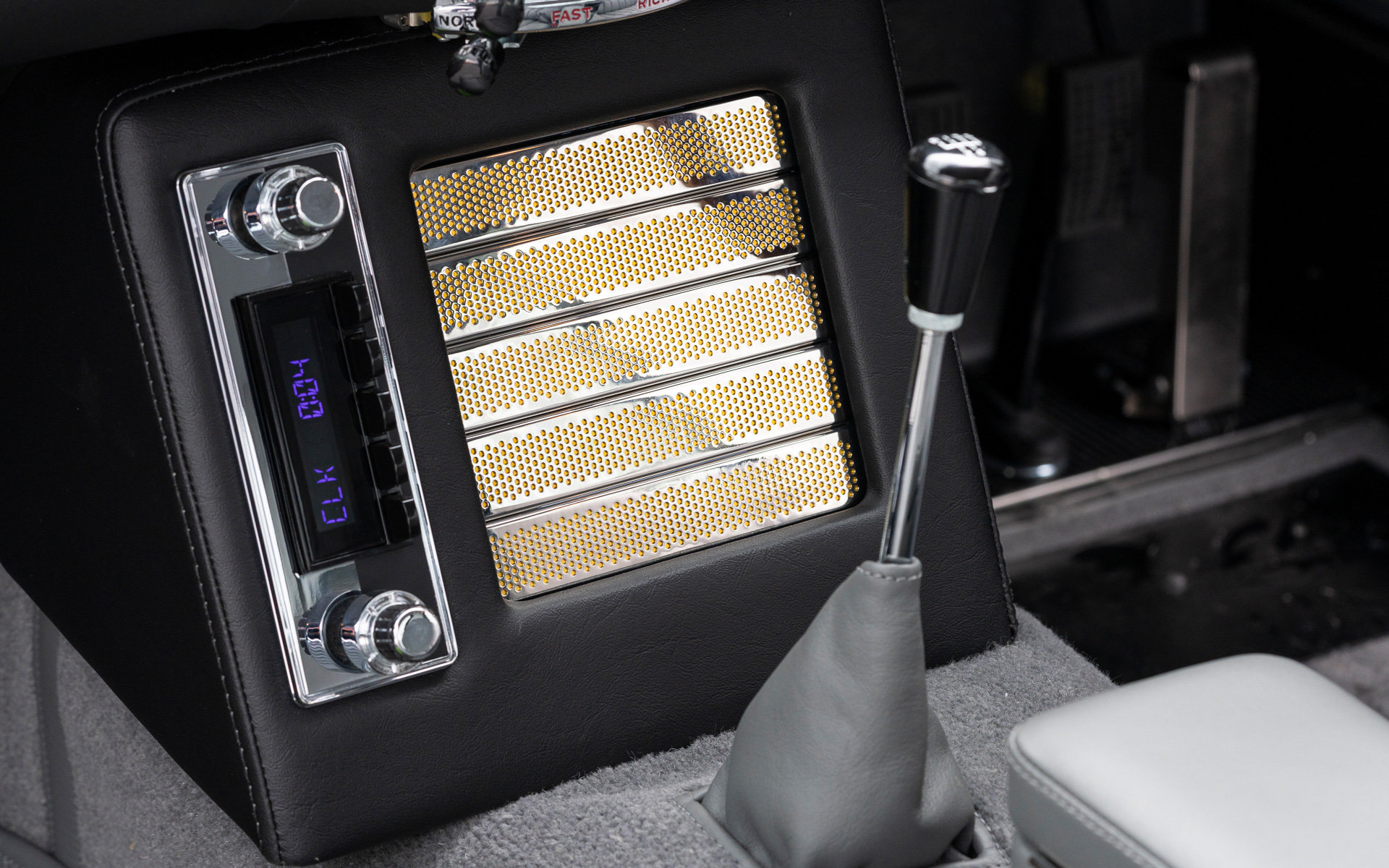 センターコンソールにもガジェットが搭載されている