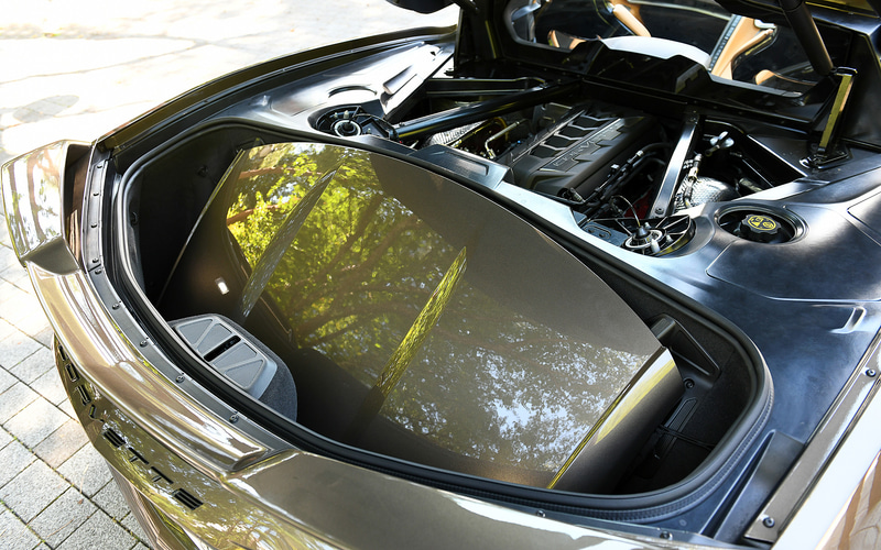 試乗インプレ】ミッドシップ化した新型「コルベット（C8）」、世界の