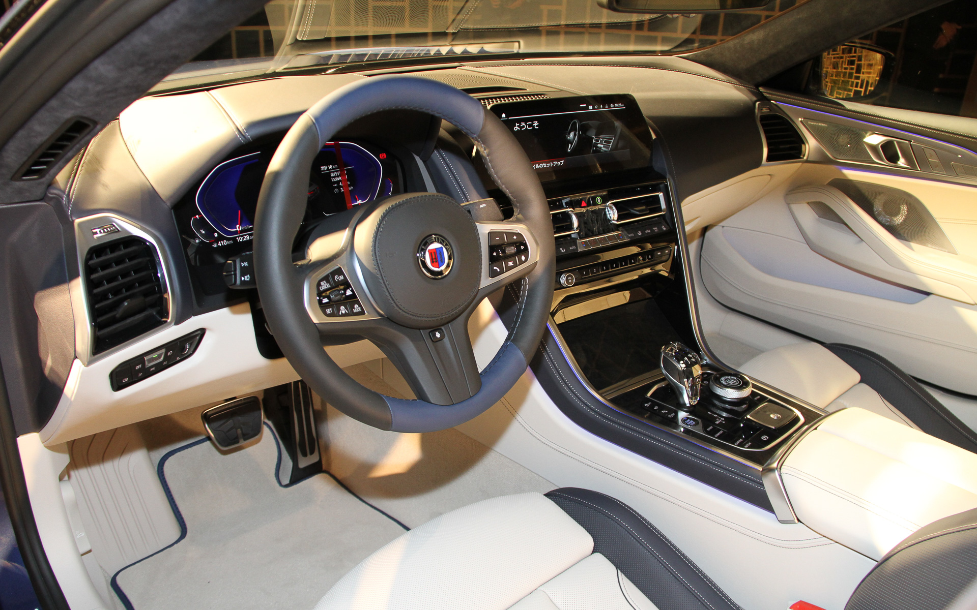 左ハンドル仕様の新型B8 グラン クーペ