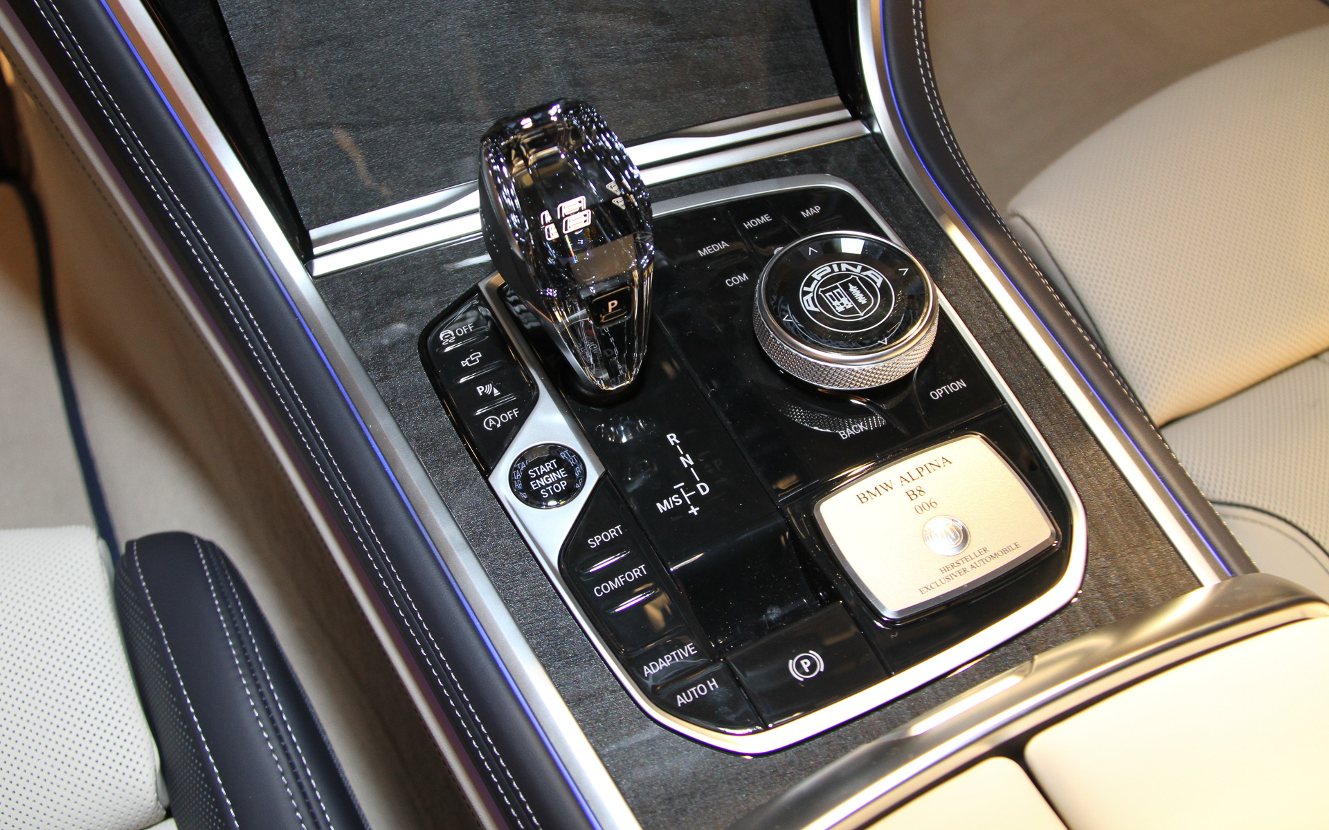 左ハンドル仕様の新型B8 グラン クーペ