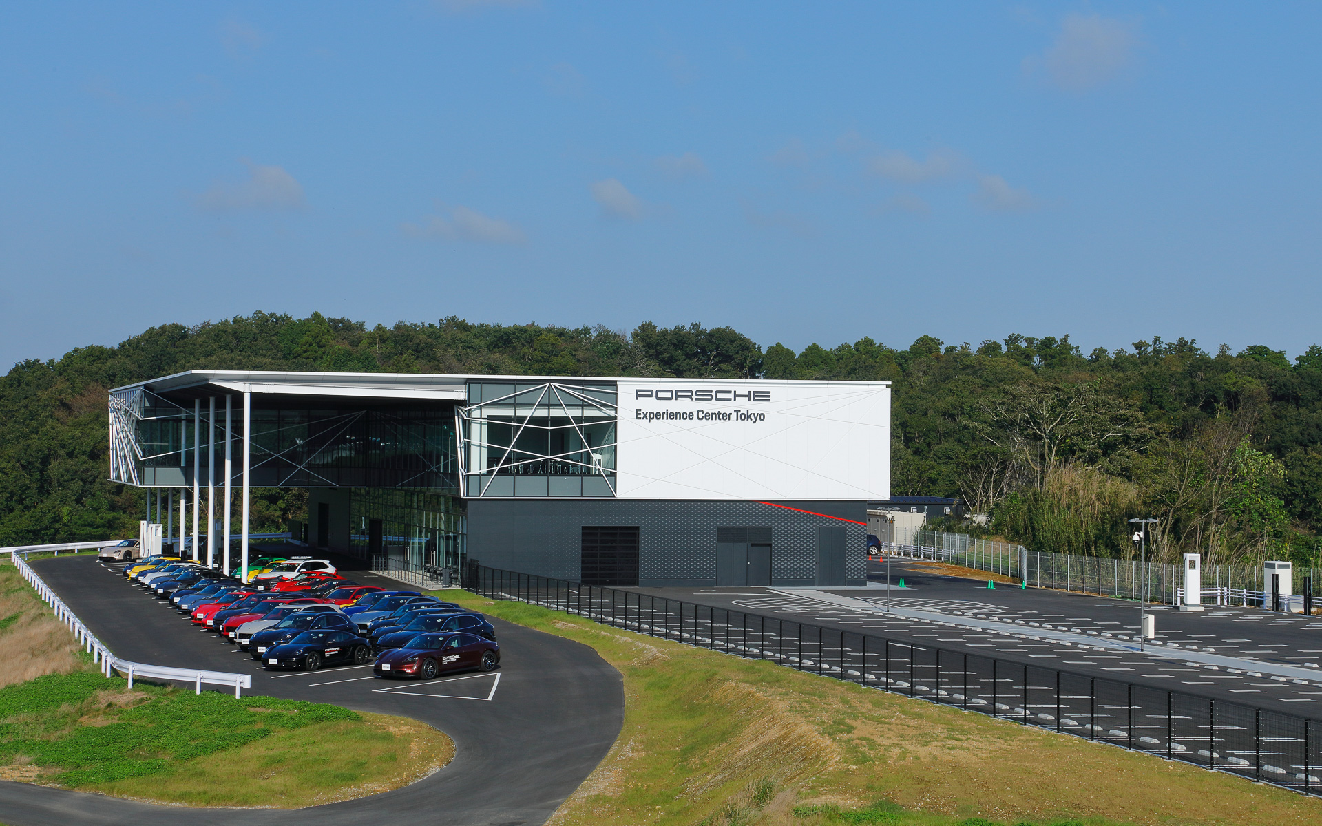 広大な駐車スペース