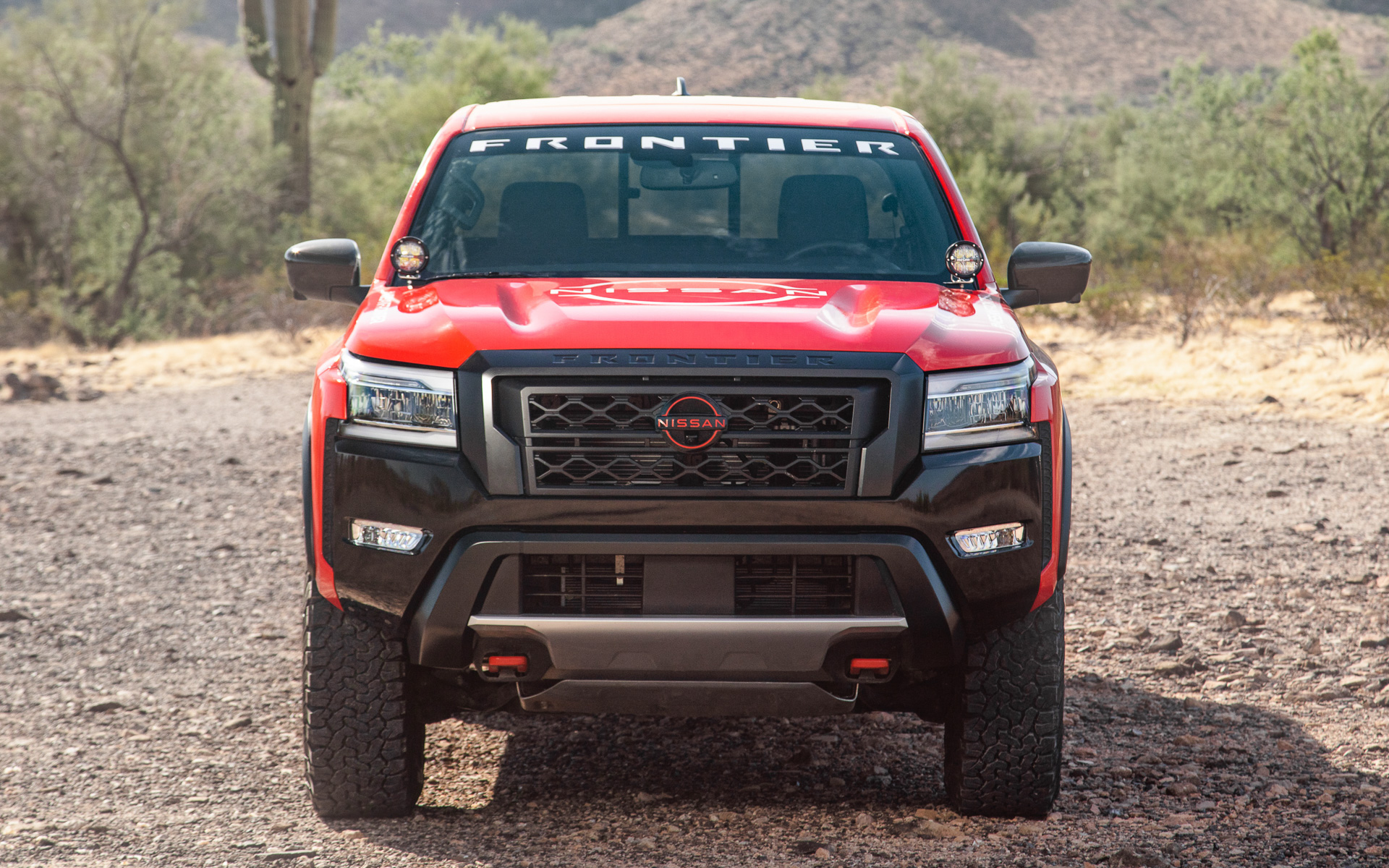 さまざまなニスモ製オフロードパーツが装着されている